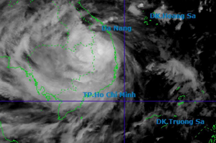 Bão số 13 Kalmaegi suy yếu ở Cao nguyên Trung Bộ , Sức gió giảm cấp 9 - 10 - Ảnh 1. Bão số 13 Kalmaegi suy yếu ở Cao nguyên Trung Bộ , Sức gió giảm cấp 9 - 10 - Ảnh 1.