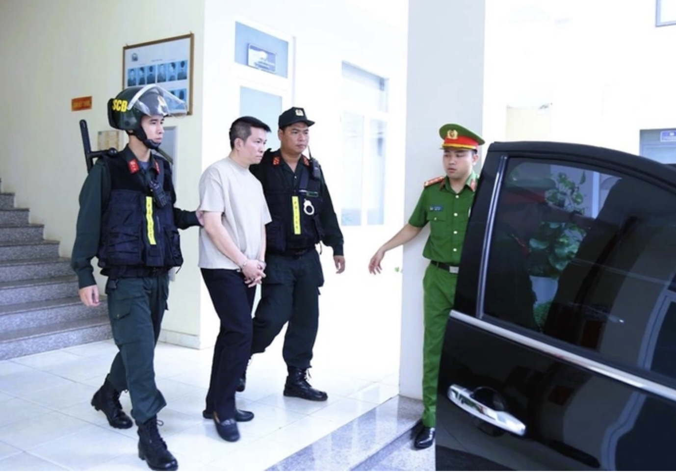 Khách hàng từng mua sản phẩm giả của vợ chồng Đoàn Di Băng kiện được không? - Ảnh 1.