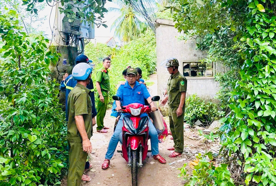 Gia Lai tạm cấm phương tiện qua cầu Thị Nại do bão số 13 Kalmaegi - Ảnh 2.