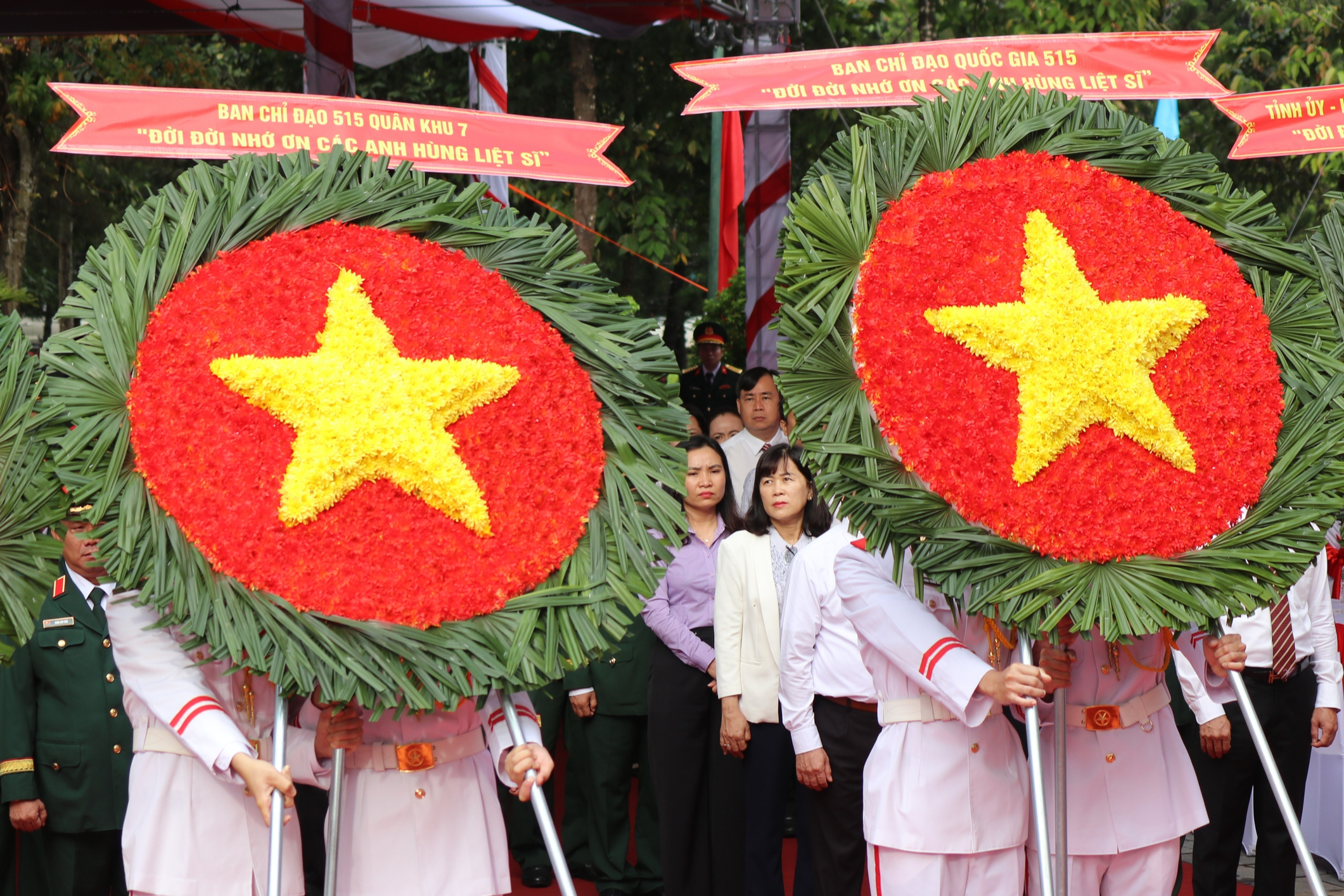 Quân khu 7 tổ chức lễ xuất quân làm nhiệm vụ tìm kiếm, quy tập hài cốt liệt sĩ tại Campuchia - Ảnh 21.