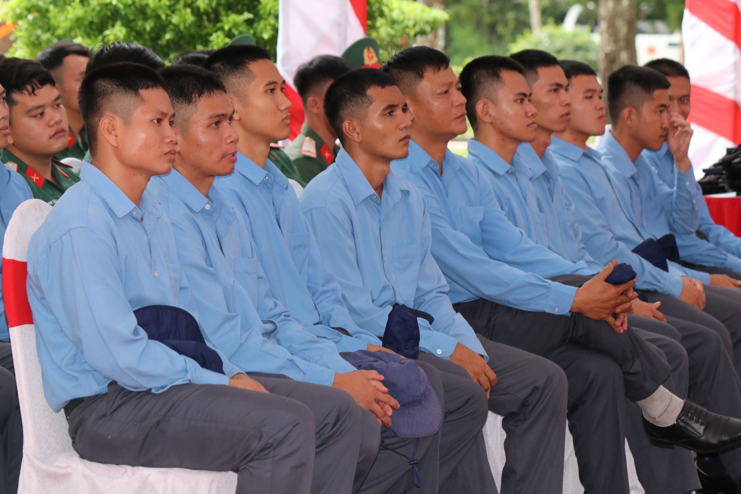 Quân khu 7 tổ chức lễ xuất quân làm nhiệm vụ tìm kiếm, quy tập hài cốt liệt sĩ tại Campuchia - Ảnh 1.