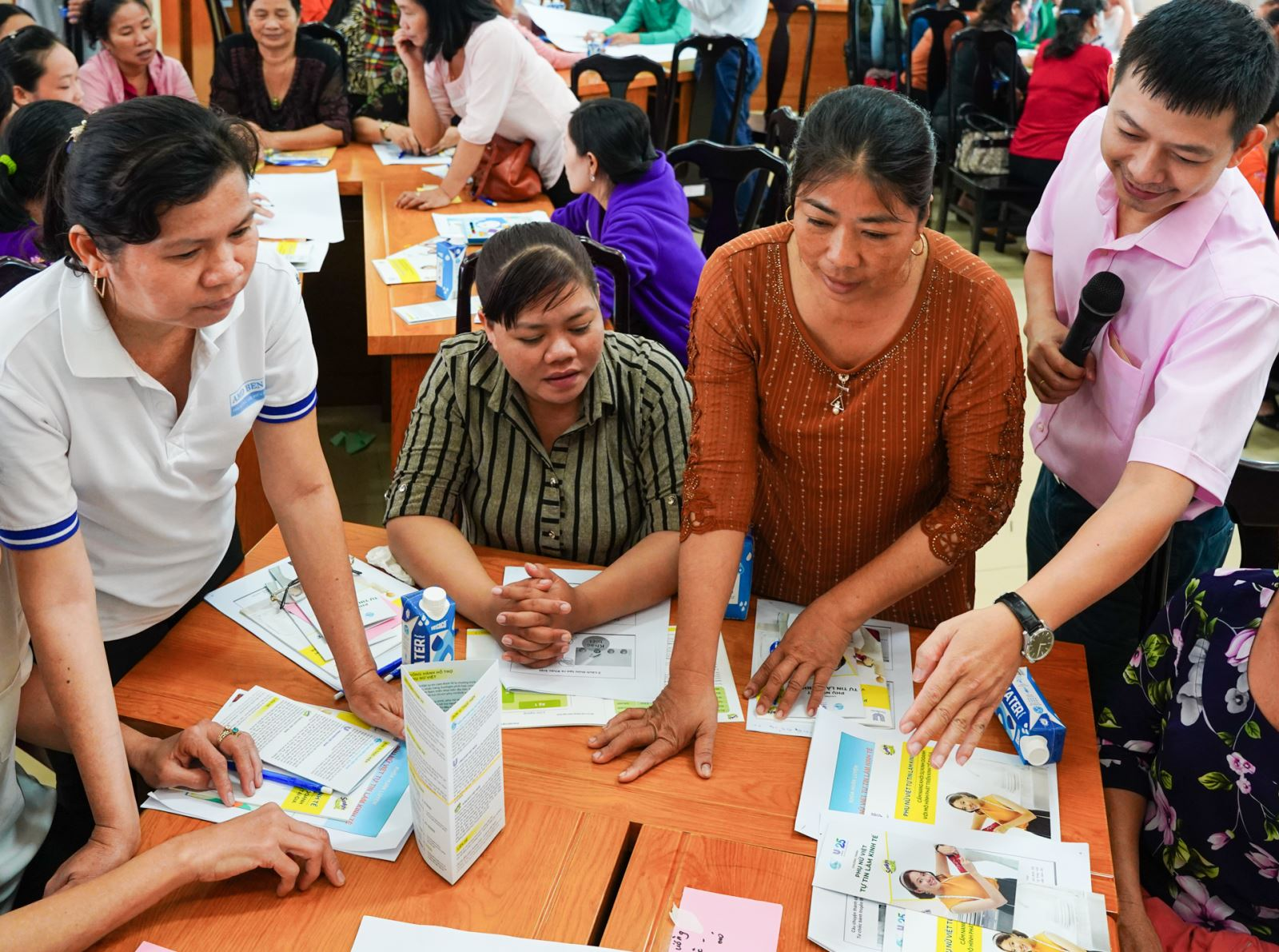 Ba thập kỷ cùng phụ nữ Việt Nam kiến tạo hành trình tự tin, tự chủ và tự hào - Ảnh 2.