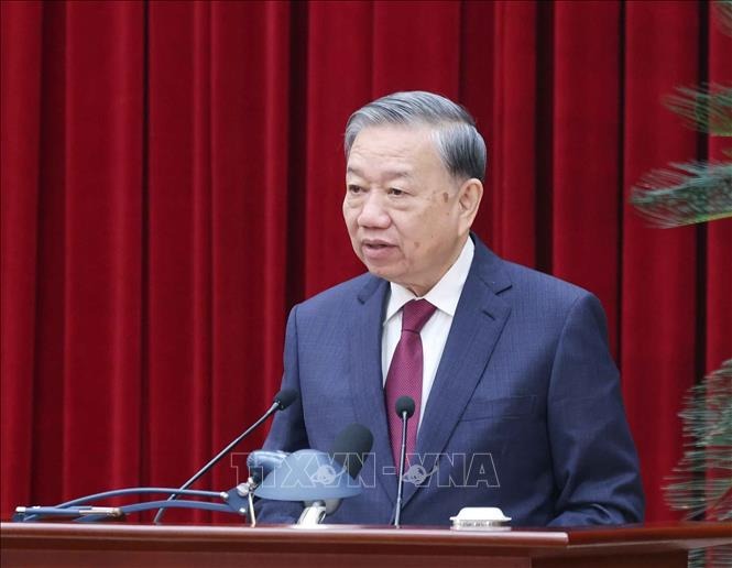 Trung ương thống nhất nhân sự giới thiệu tham gia Bộ Chính trị, Ban Bí thư khóa XIV - Ảnh 2.