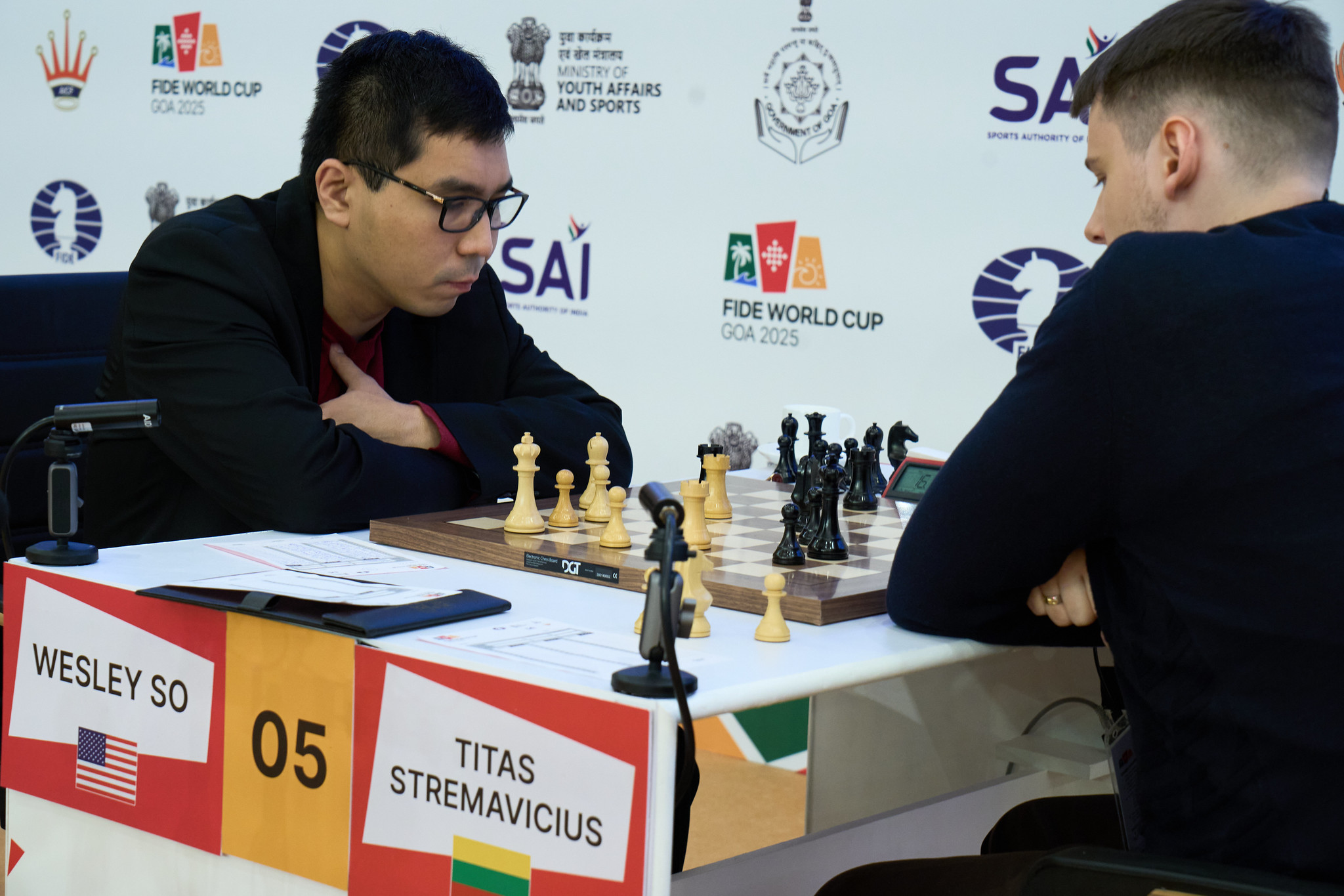 Lê Quang Liêm vào vòng ba, World Cup cờ vua sốc với cao thủ - Ảnh 3.