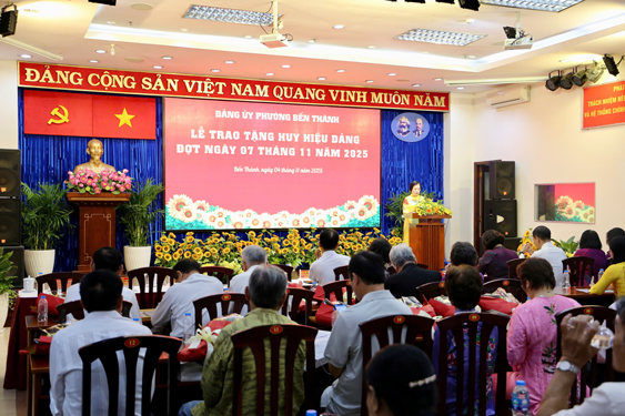 108 năm Cách mạng Tháng Mười Nga (7.11.1917 - 7.11.2025): Nhà nước Xô viết và việc chăm lo cho dân - Ảnh 1.