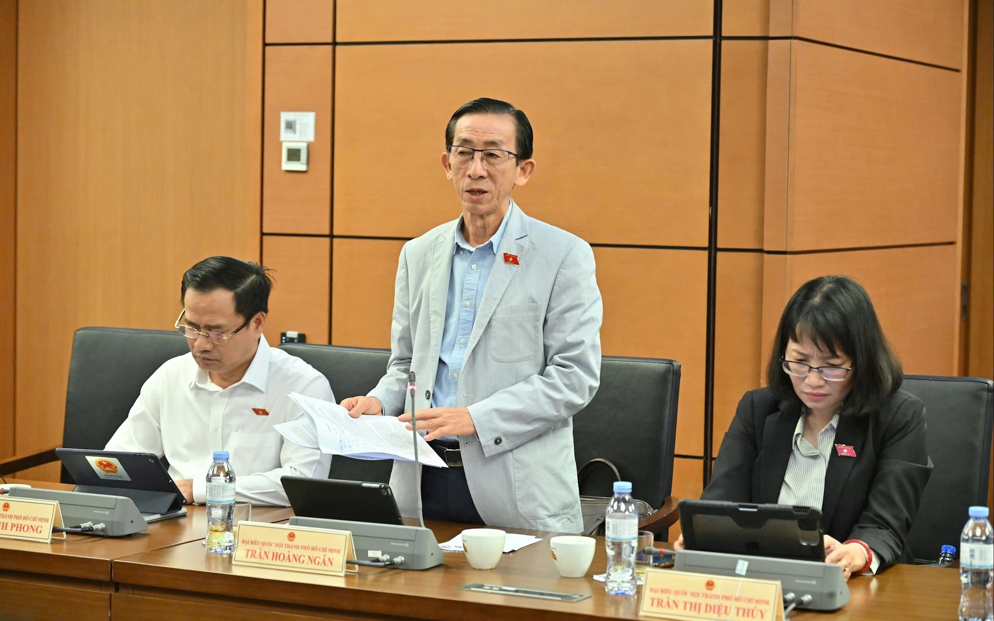 C&ocirc;ng trường s&ocirc;i động trước thềm năm mới - Ảnh 3.