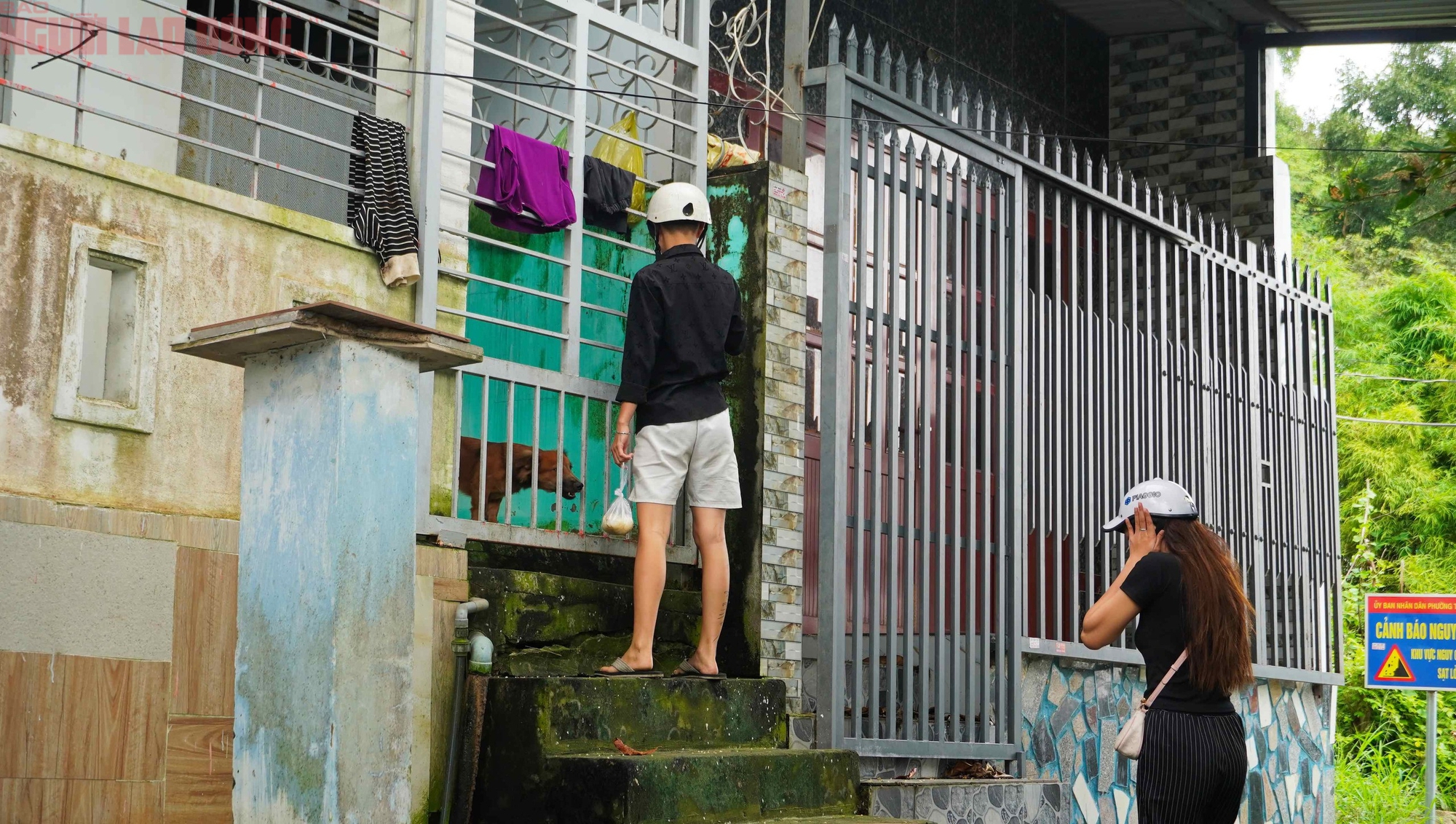 Cận cảnh khu vực nguy cơ sạt lở khiến 81 người ở Vũng Tàu phải di dời trong đêm - Ảnh 4.