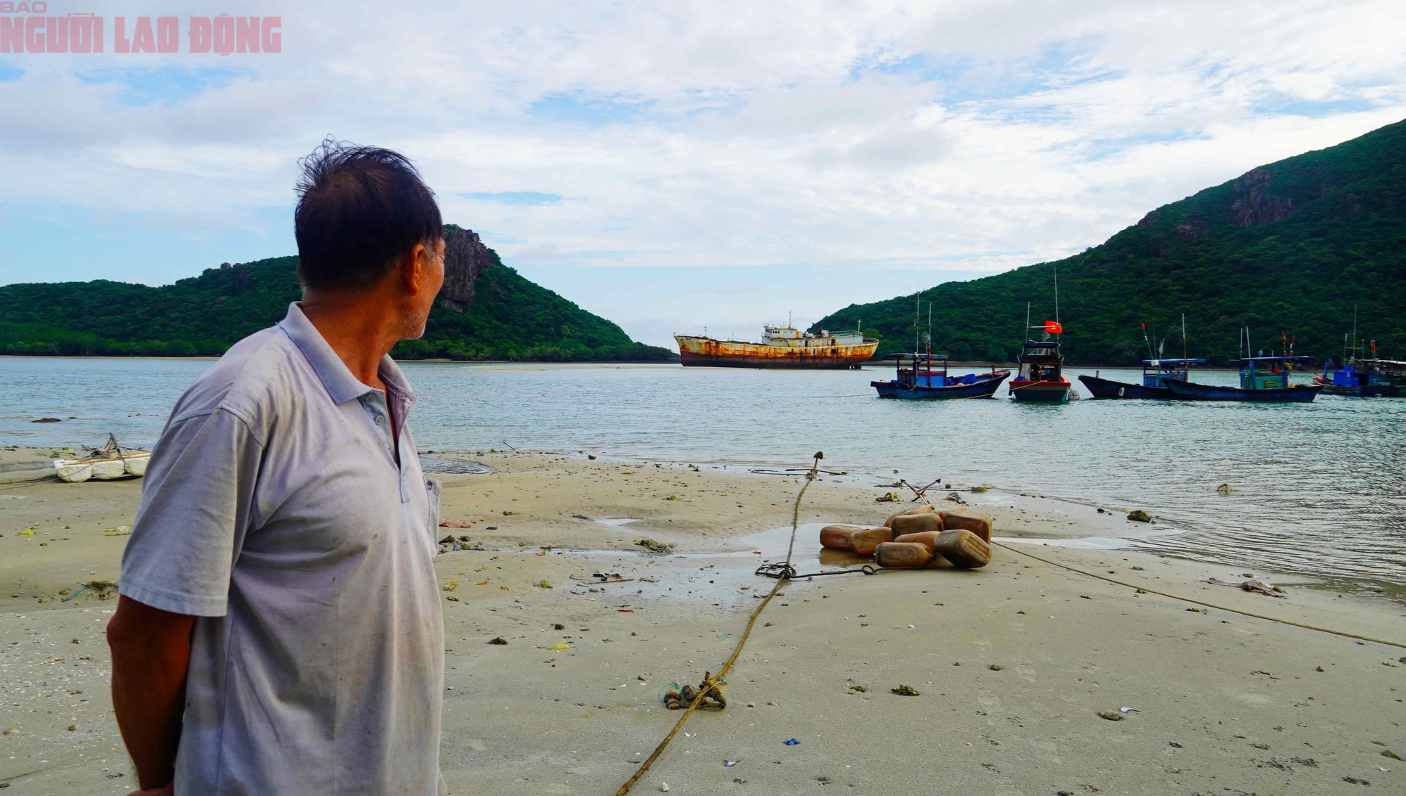 Tàu "Sheng Li" rời Côn Đảo, khép lại hành trình con tàu bỏ hoang từng gây sốt mạng xã hội Tàu