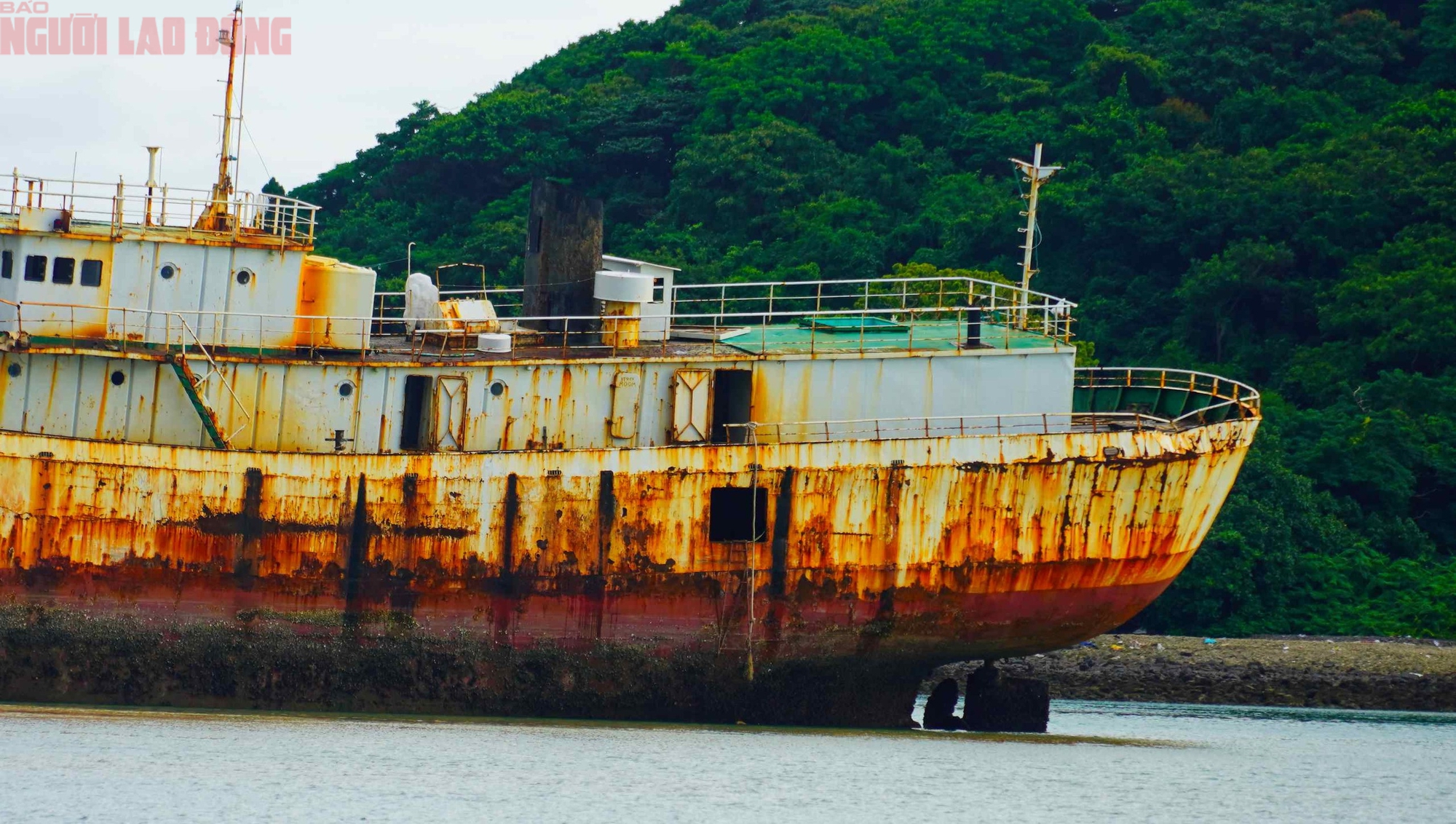 Tàu "Sheng Li" rời Côn Đảo, khép lại hành trình con tàu bỏ hoang từng gây sốt mạng xã hội Tàu