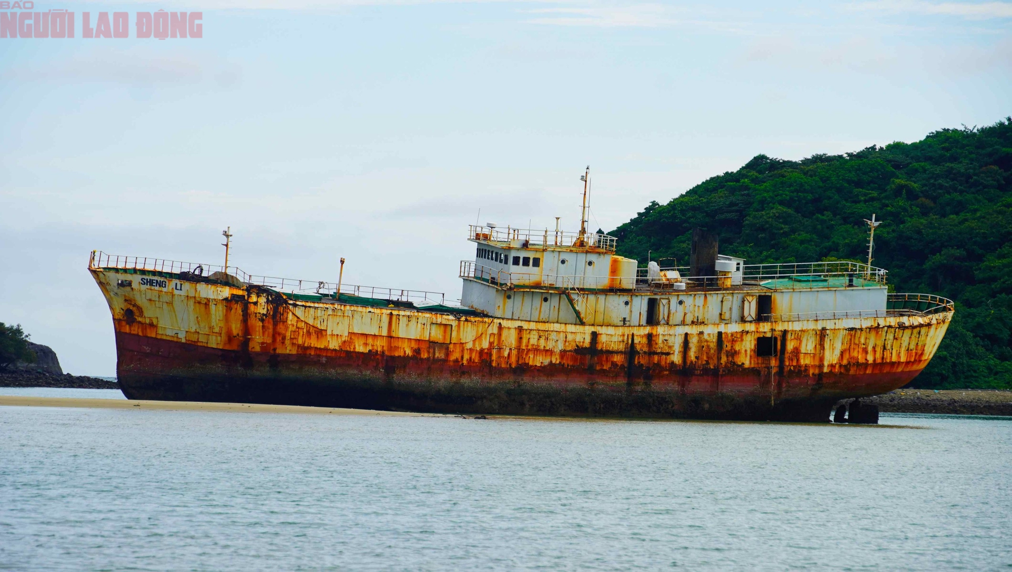 Tàu "Sheng Li" rời Côn Đảo, khép lại hành trình con tàu bỏ hoang từng gây sốt mạng xã hội Tàu