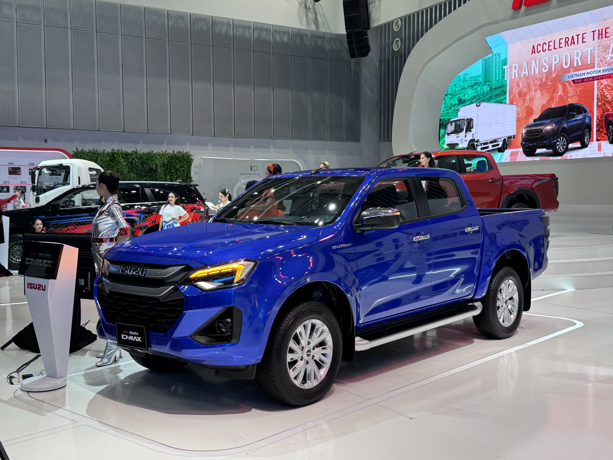 Xe bán tải giảm giá mạnh từ 50 triệu đồng , cơ hội mua xe tiết kiệm - Ảnh 4. Xe bán tải giảm giá mạnh từ 50 triệu đồng , cơ hội mua xe tiết kiệm - Ảnh 4.