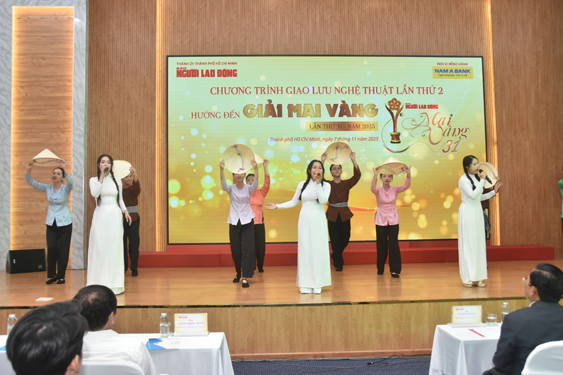 Giải Mai Vàng khẳng định sức sống mới - Ảnh 2. Giải Mai Vàng khẳng định sức sống mới - Ảnh 2.