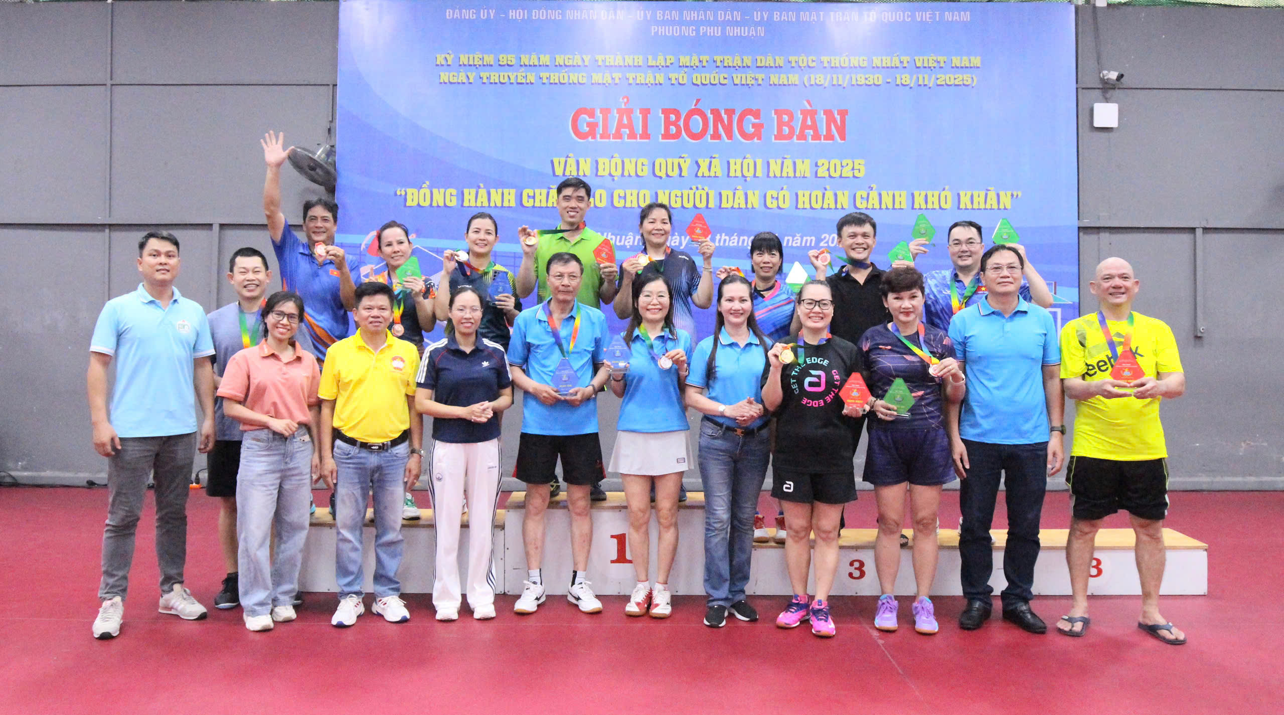 Phường Phú Nhuận tổ chức Giải bóng bàn gây Quỹ xã hội năm 2025 - Ảnh 1.