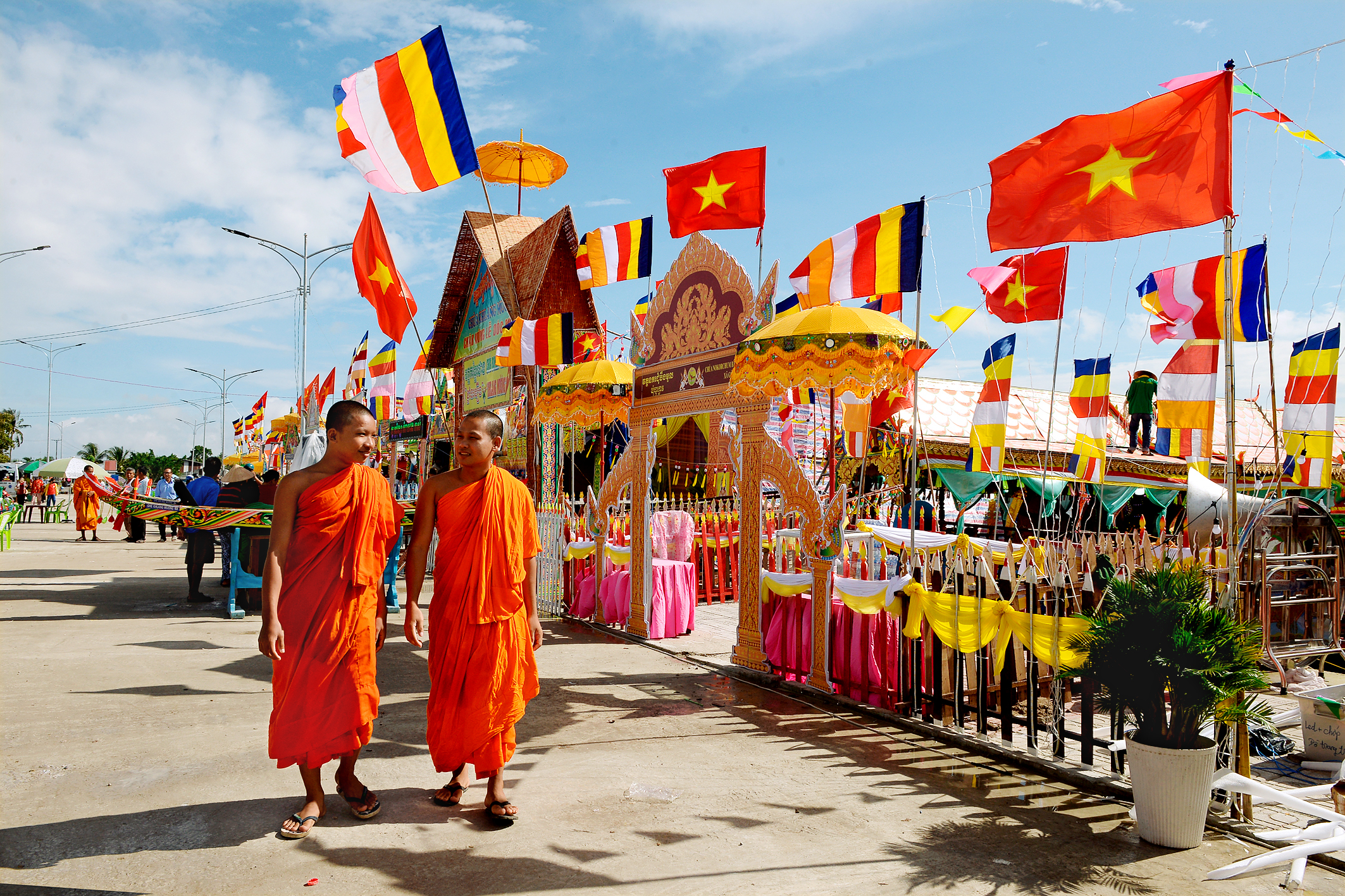 Sức nóng đường đua ghe ngo dịp lễ hội Ok Om Bok  - Ảnh 6.