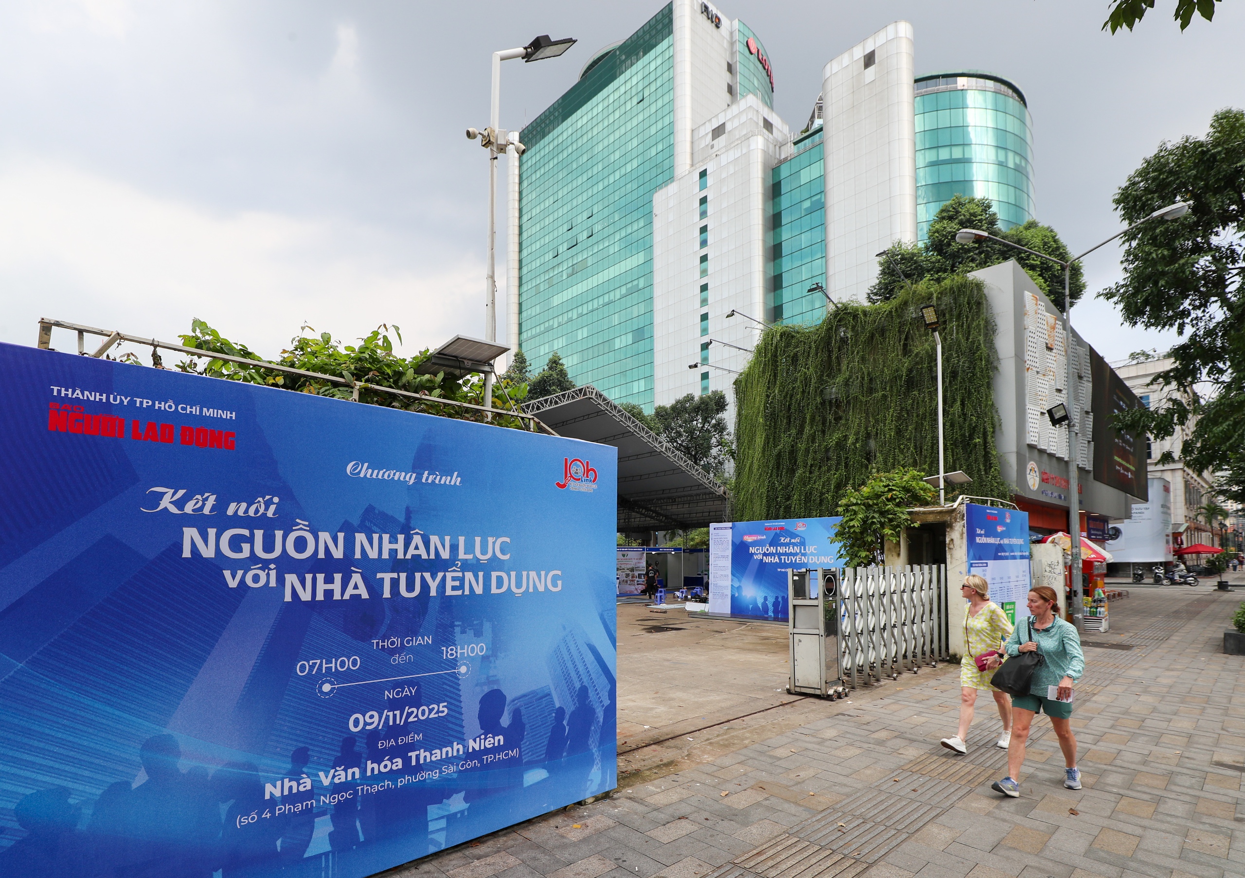 Không khí rộn ràng trước ngày khai mạc Job Link 2025 - Ảnh 1.