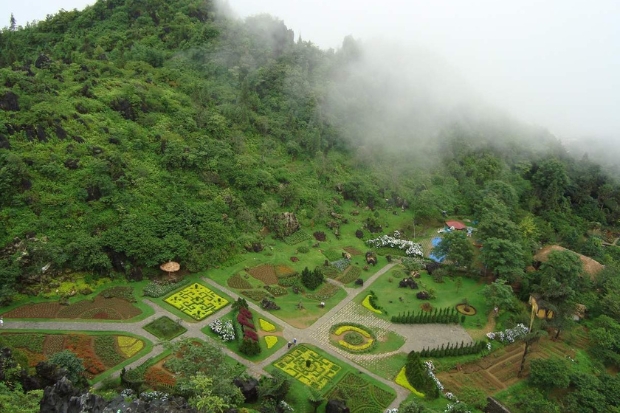 Tìm thấy du khách Nhật Bản bị lạc trên núi Hàm Rồng, Sa Pa - Ảnh 1.