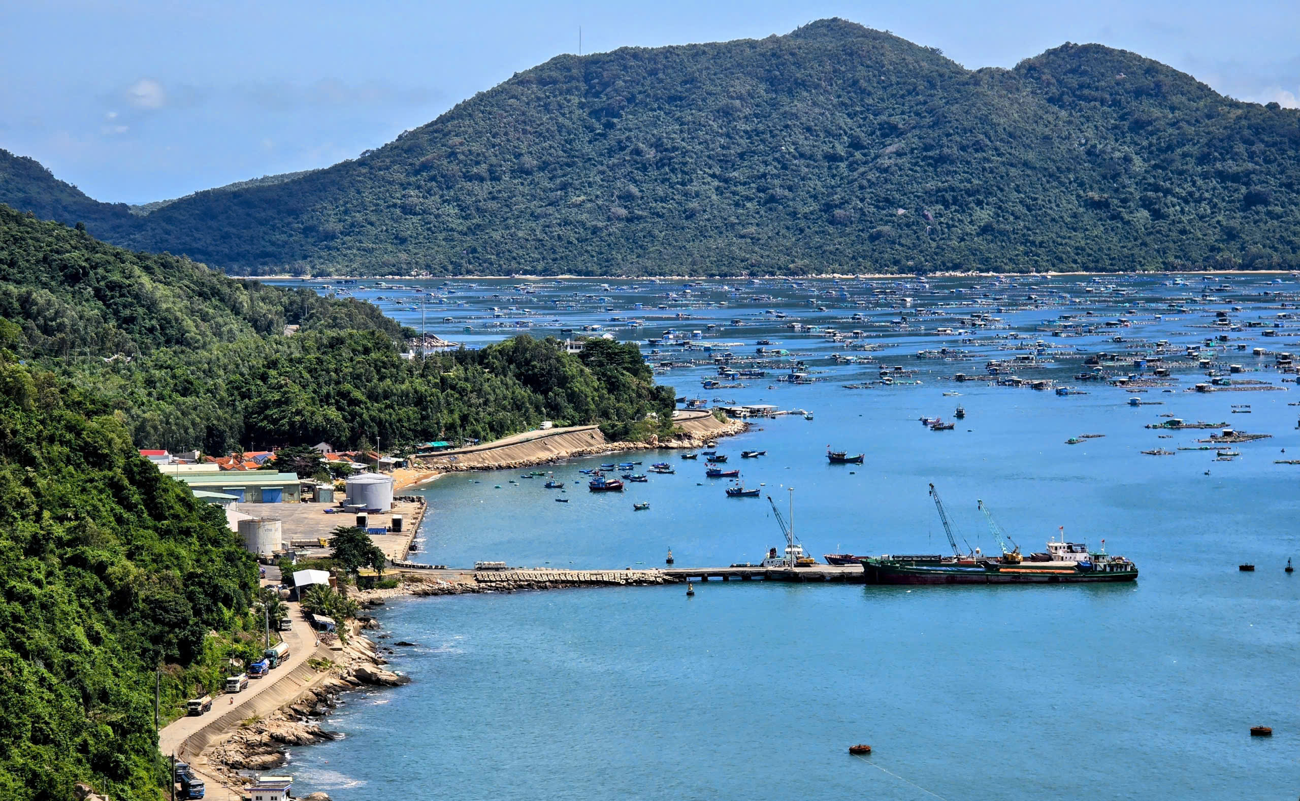 Bác bỏ thông tin thất thiệt về cảng Vũng Rô