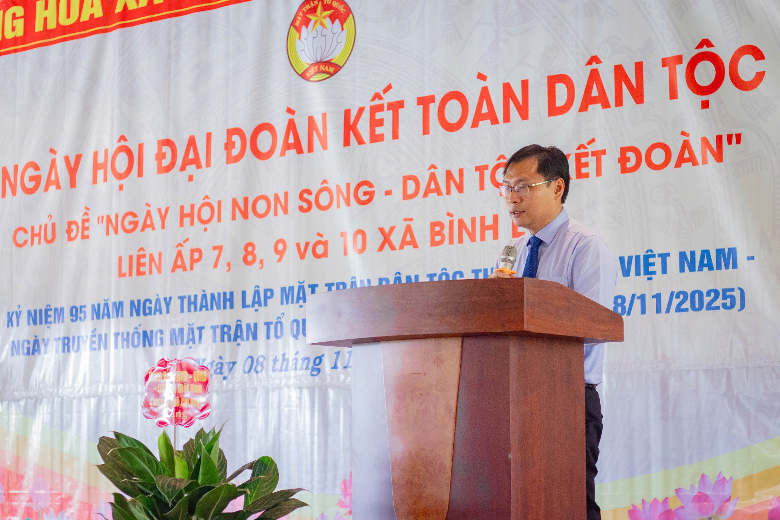 Sắc màu đoàn kết phủ khắp hai xã Bình Chánh, Bình Lợi - Ảnh 5.