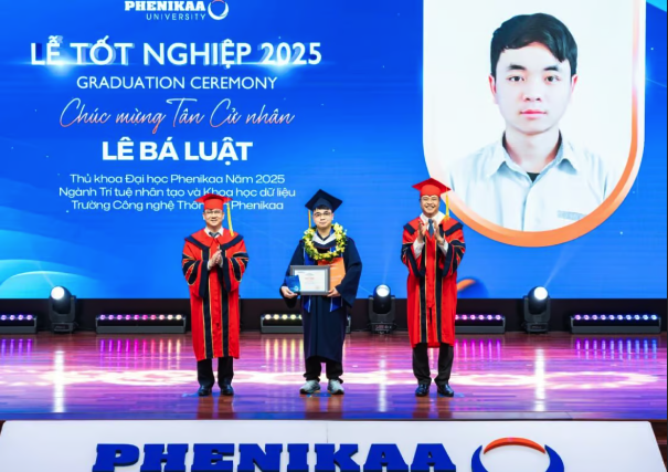 Thủ khoa sở hữu loạt bài báo quốc tế, giành học bổng tiến sĩ tại Singapore - Ảnh 2.