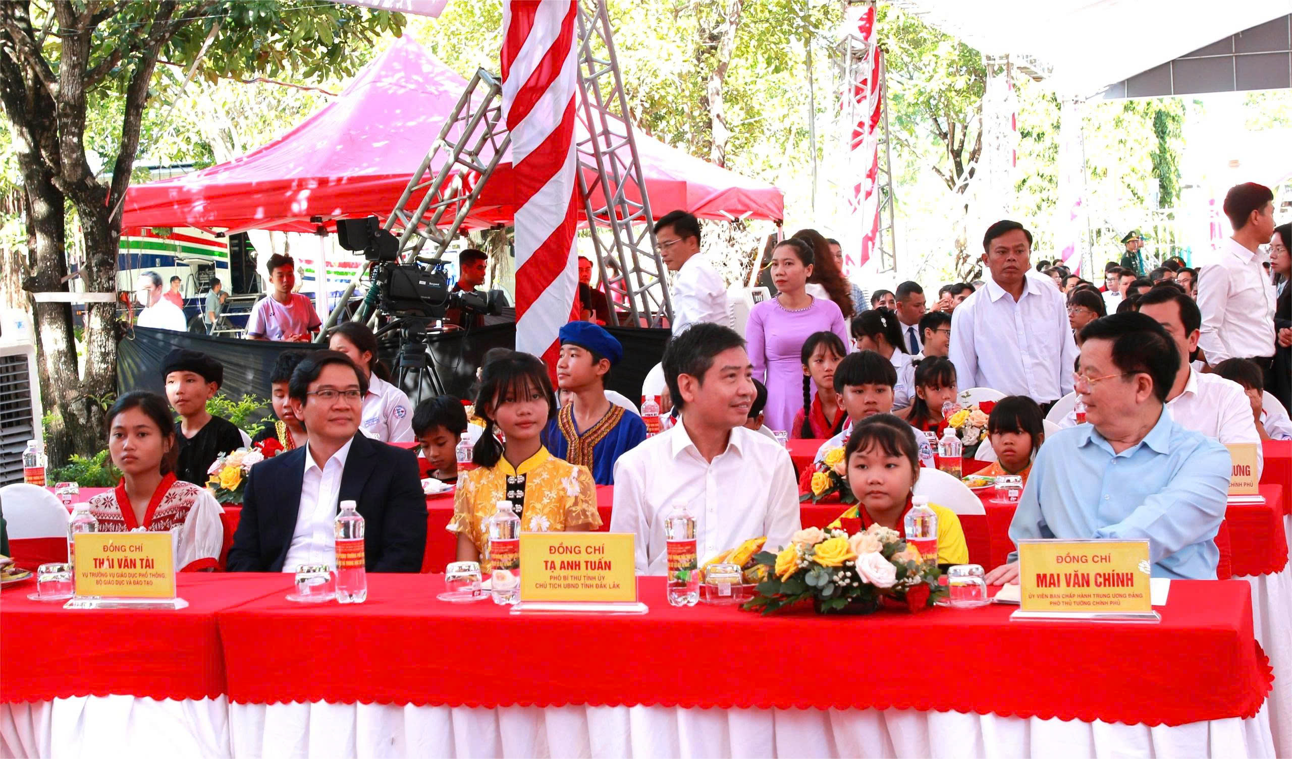 Đắk Lắk khởi công Trường nội trú mang lại cơ hội học tập cho học sinh vùng biên - Ảnh 1.