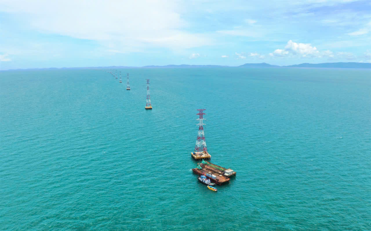 Diễn biến khắc phục sự cố đứt cáp ngầm điện Phú Quốc: Cập nhật mới nhất - Ảnh 2. Diễn biến khắc phục sự cố đứt cáp ngầm điện Phú Quốc: Cập nhật mới nhất - Ảnh 2.