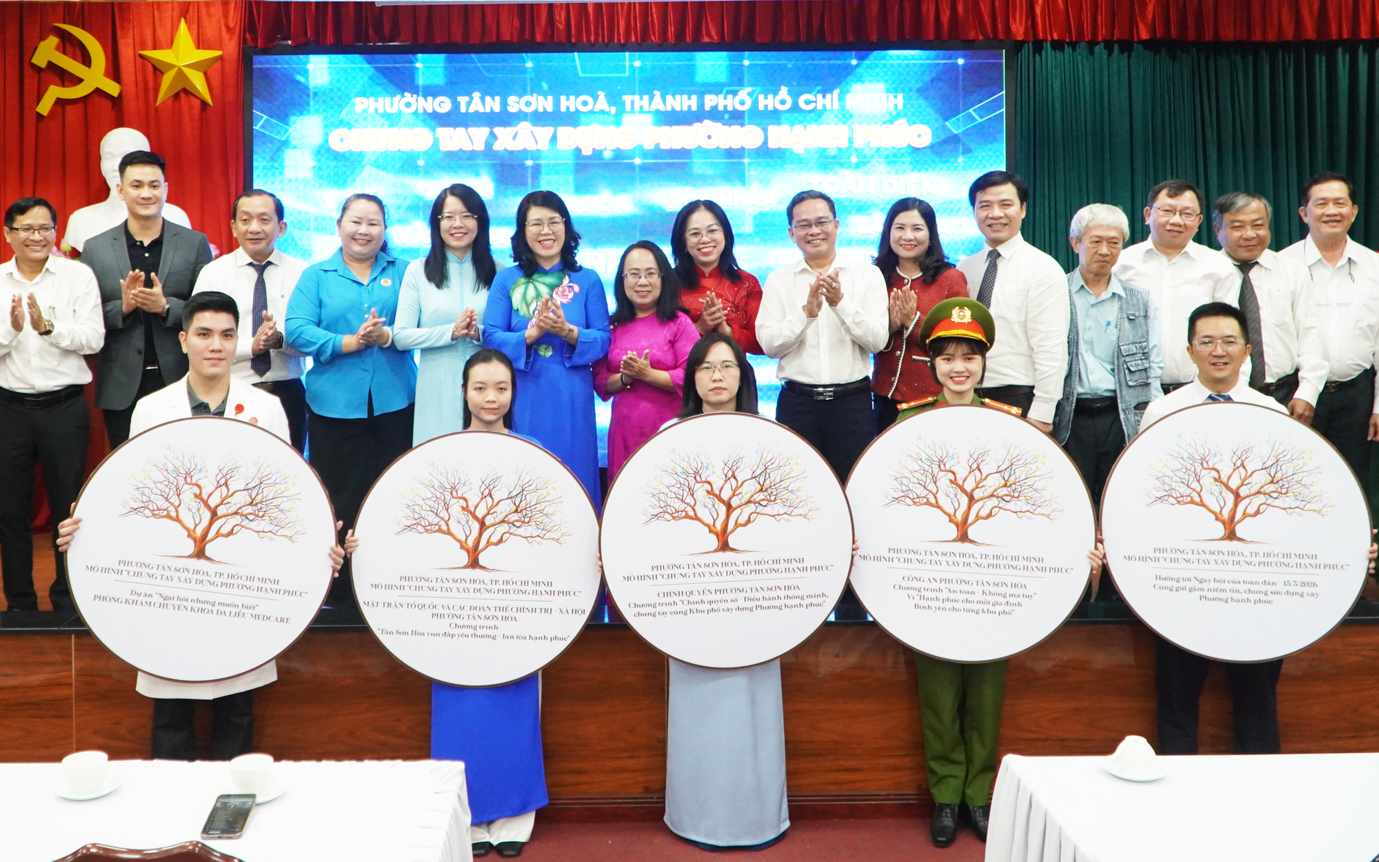 100% hồ sơ thủ tục h&agrave;nh ch&iacute;nh tại phường T&acirc;n Sơn H&ograve;a được giải quyết đ&uacute;ng hạn - Ảnh 3.