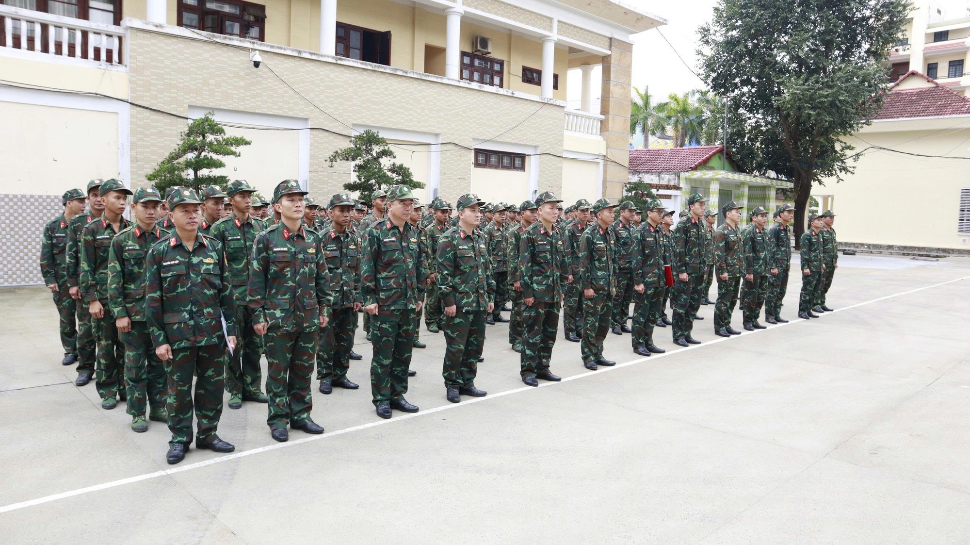 Đà Nẵng xuất quân thực hiện Chiến dịch Quang Trung, dựng lại nhà cho dân vùng lũ Đăk Lăk - Ảnh 2.