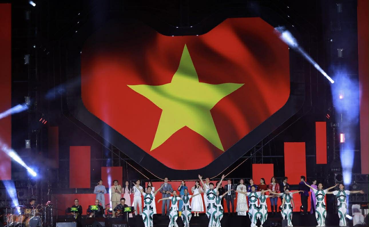 Cẩm Vân, Đàm Vĩnh Hưng, MTV hạnh phúc khi "Nghĩa tình phương Nam 2025" thu về hơn 25 tỷ đồng - Ảnh 6.