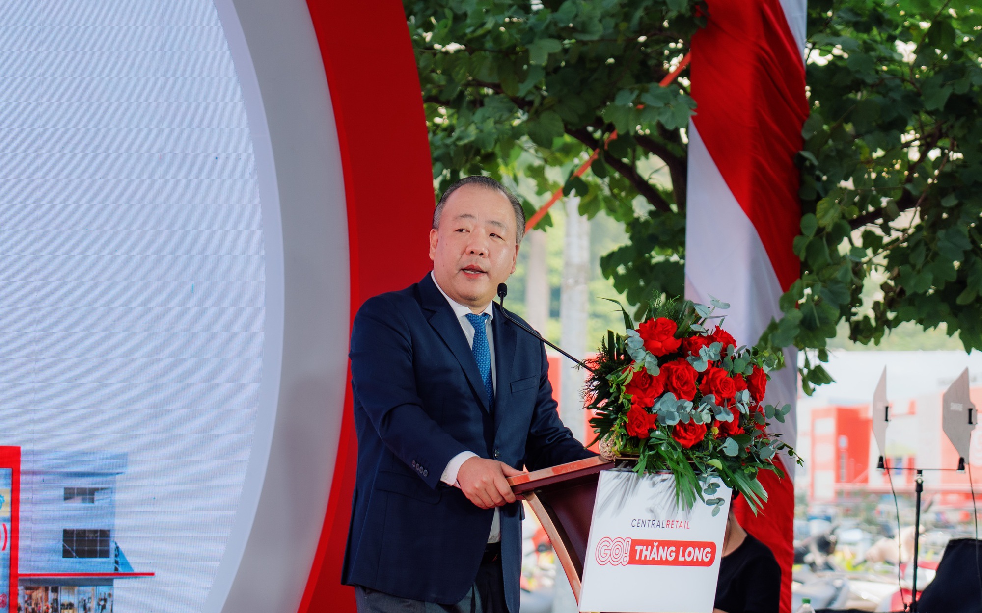 "Làm mới" chợ truyền thống - Ảnh 1.