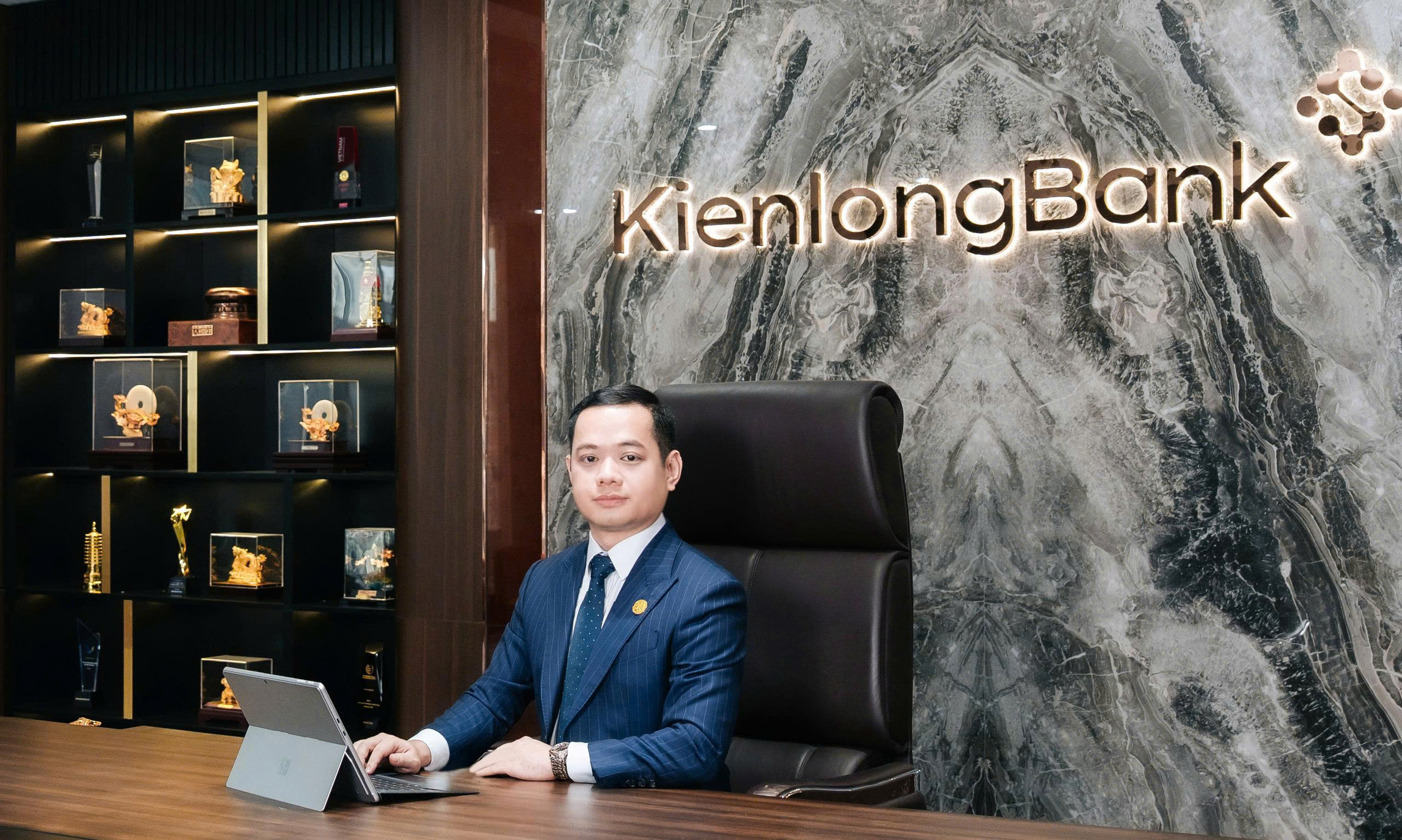 KienlongBank bổ nhiệm tổng giám đốc mới Trần Hồng Minh thúc đẩy tăng trưởng kinh tế - Ảnh 2.