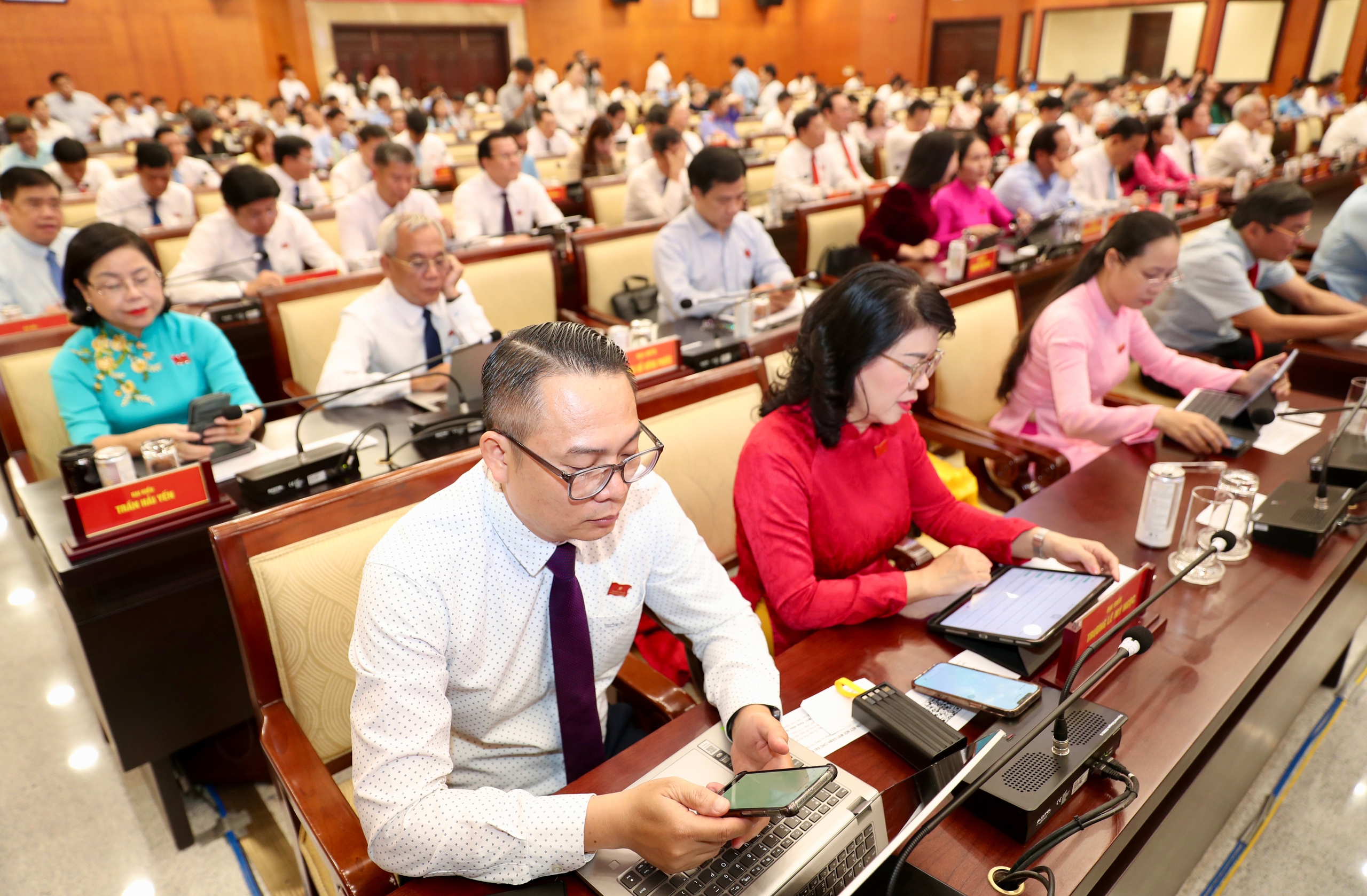 Hơn 50 nghị quyết vì tương lai siêu đô thị - Ảnh 1.