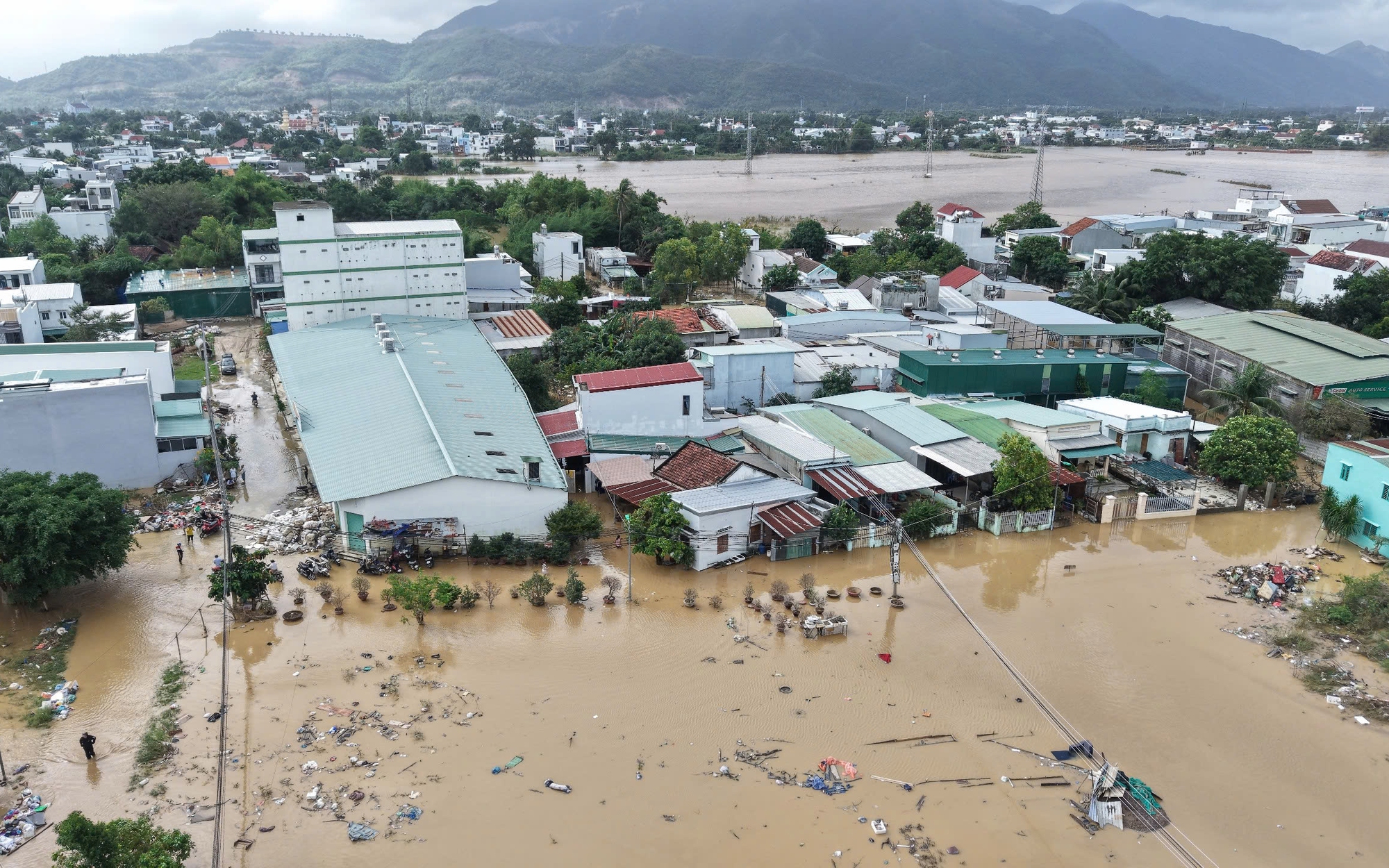 Trình thẩm định dự án thoát lũ 1.942 tỉ đồng ở Tây Nha Trang - Ảnh 2.