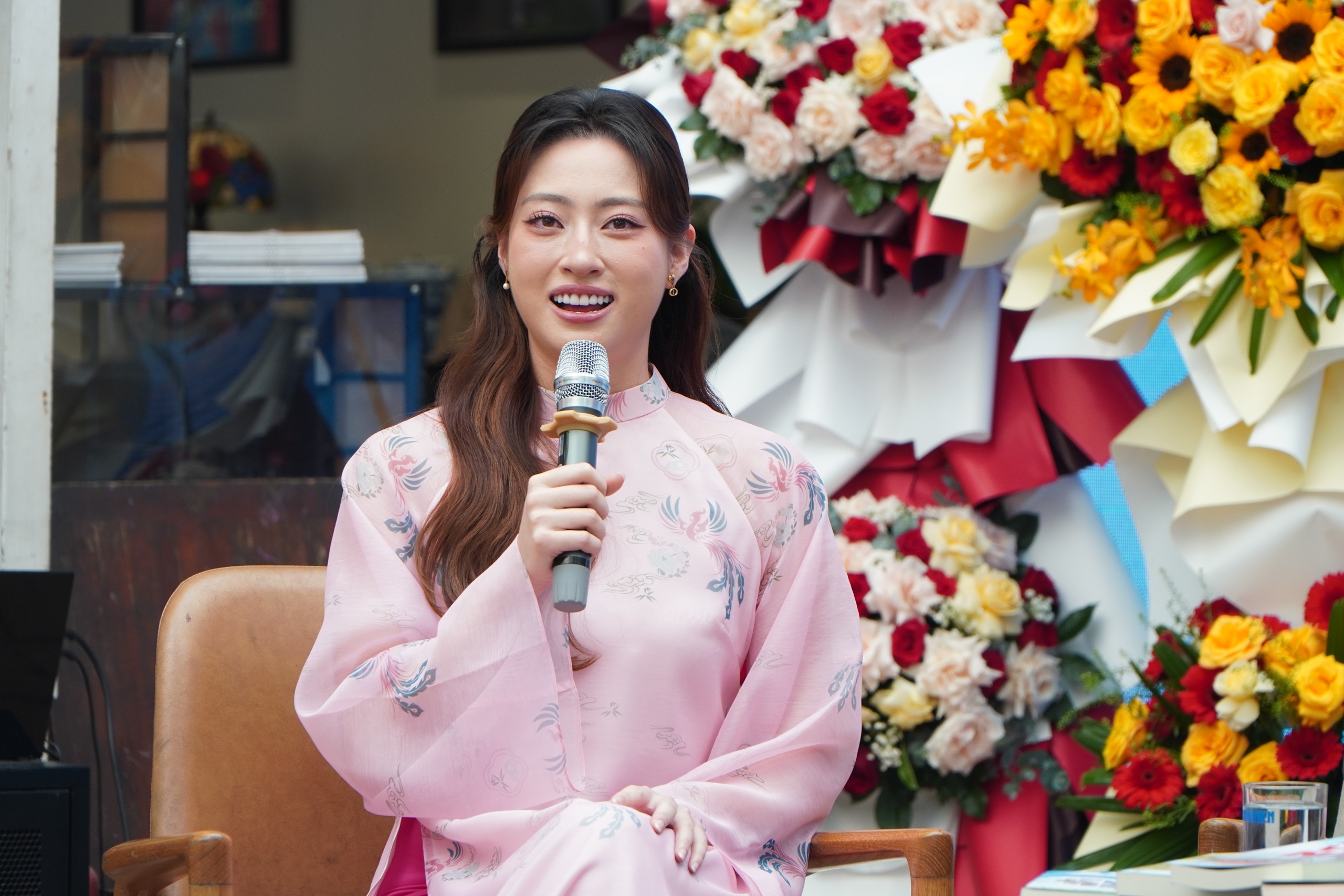 Báo Thanh Niên ra mắt Tủ sách Thanh Nien Books - Ảnh 14.