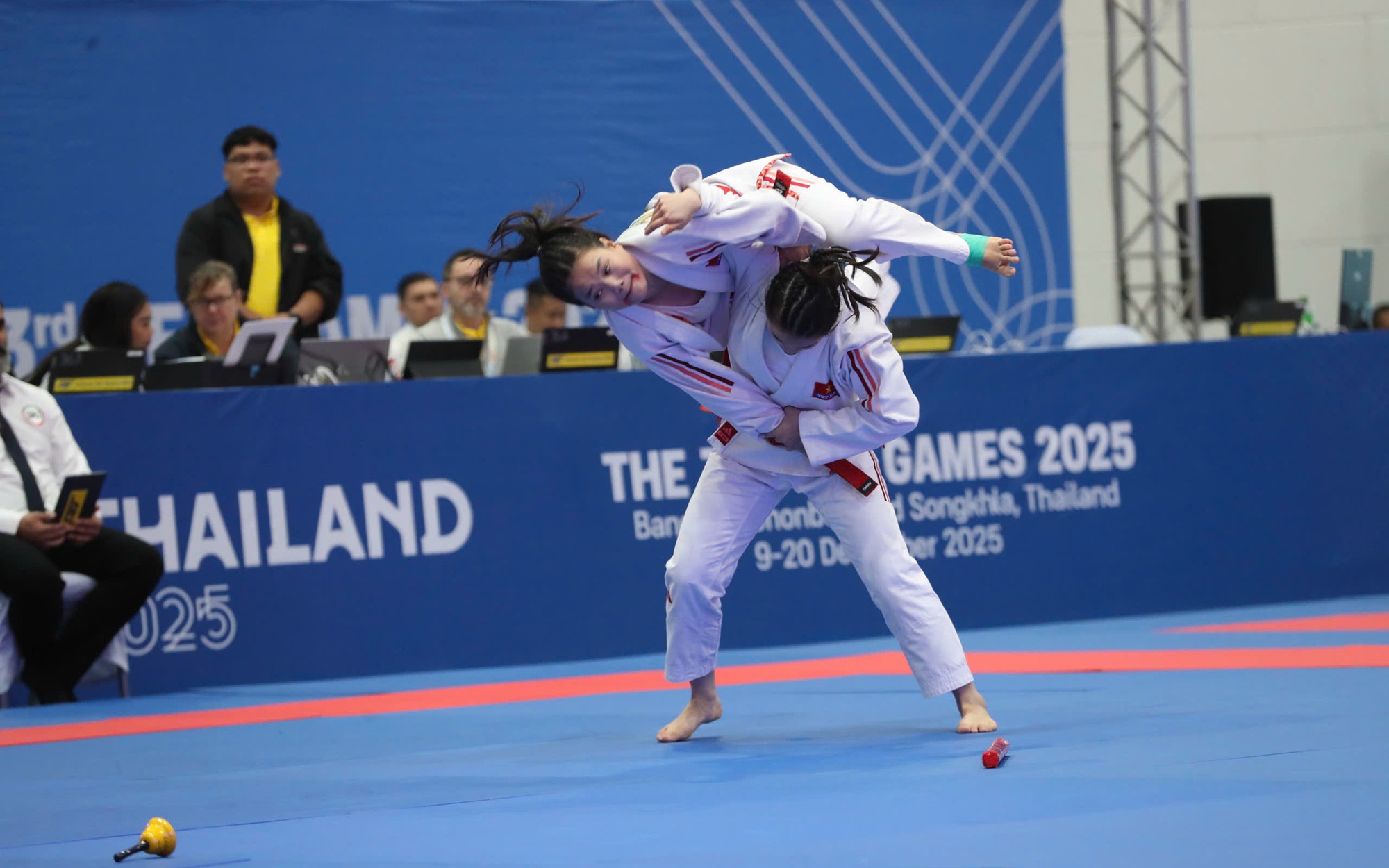 BTC SEA Games lại nhầm cờ Việt Nam th&agrave;nh L&agrave;o  - Ảnh 3.