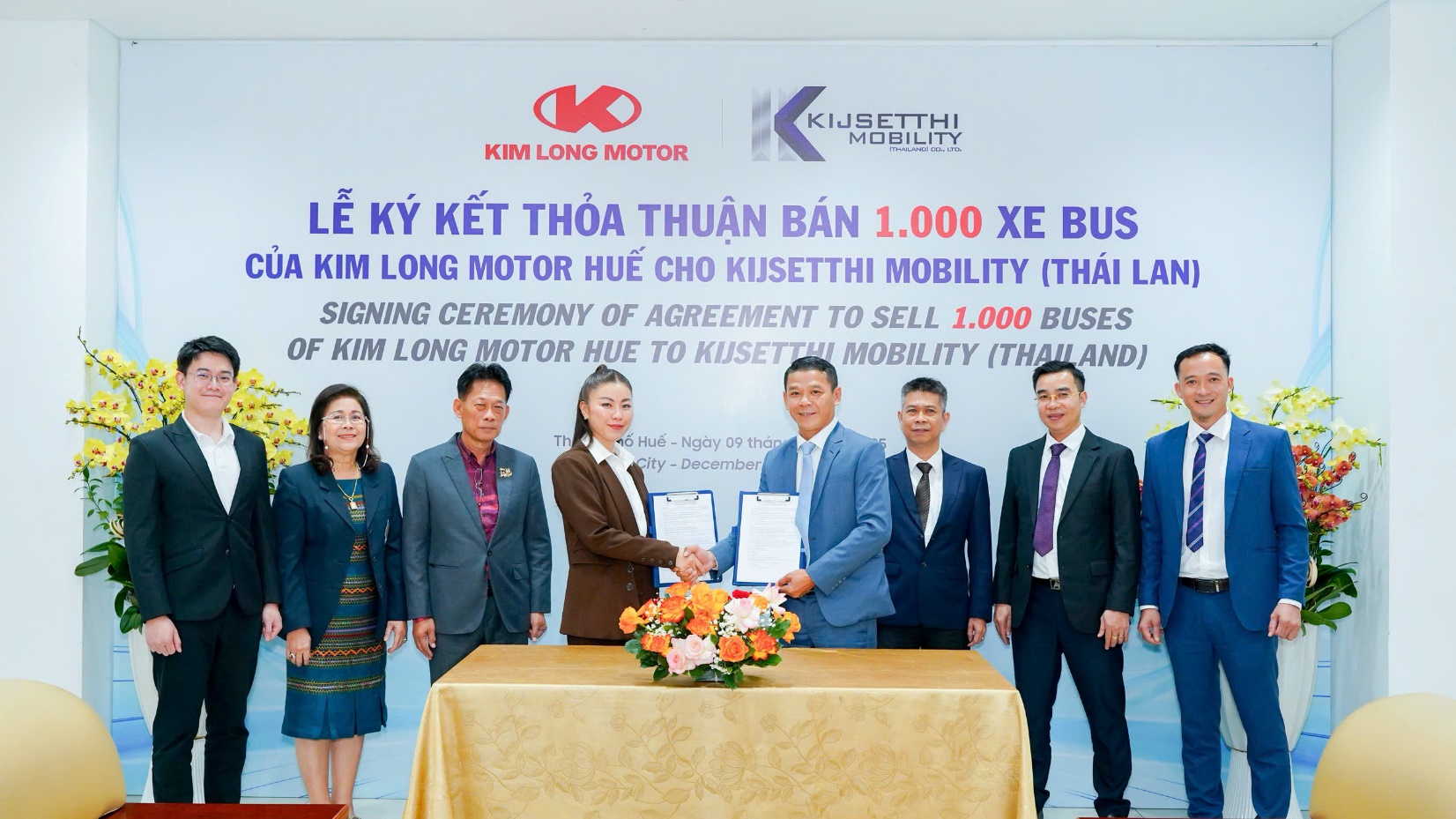 Lễ ký kết thỏa thuận bán 1.000 xe bus của Kim Long Motor Huế cho Kijsetthi Mobility - Ảnh 1.