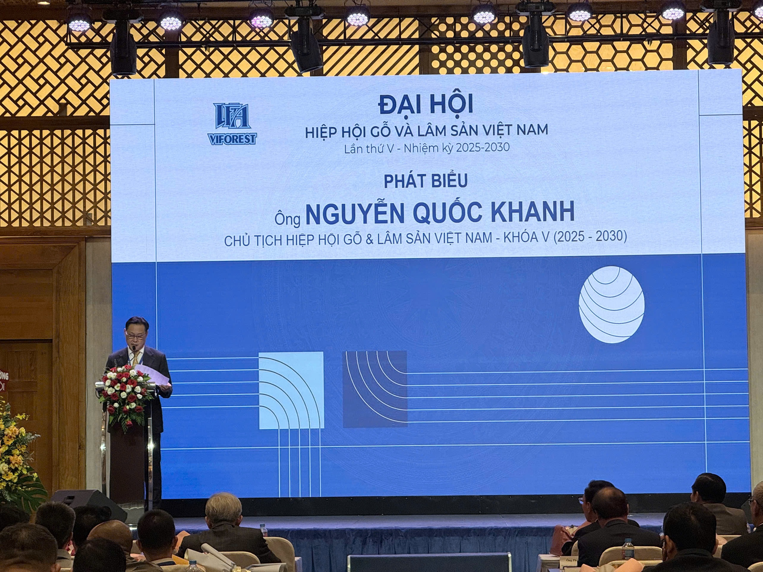 Ông Nguyễn Quốc Khanh được bầu làm Chủ tịch Hiệp hội Gỗ và Lâm sản Việt Nam - Ảnh 1. Ông Nguyễn Quốc Khanh được bầu làm Chủ tịch Hiệp hội Gỗ và Lâm sản Việt Nam - Ảnh 1.