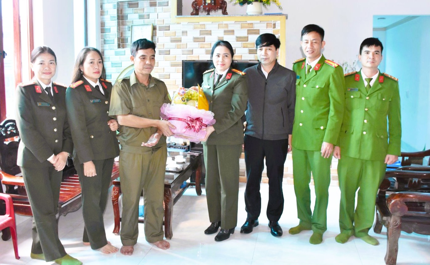 - Ảnh 1. - Ảnh 1.