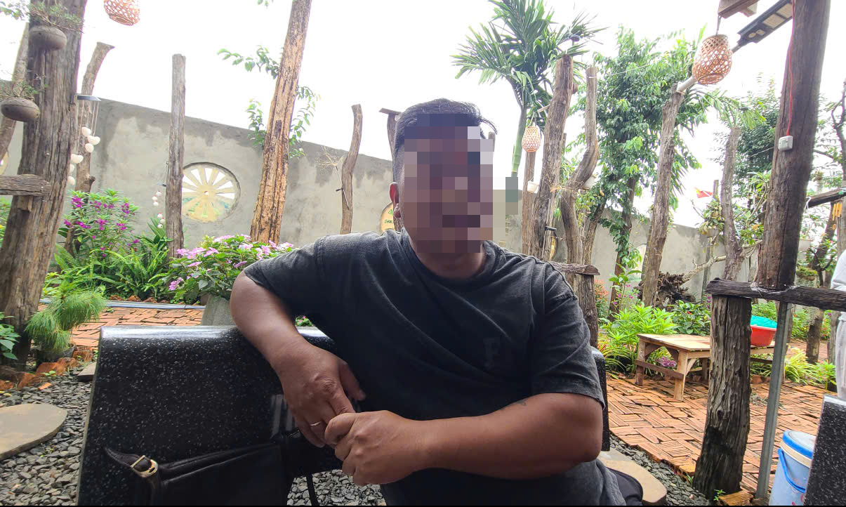 Nghi vấn cha xích nhốt con , bỏ đói Hai bé gái ở Đắk Lắk gây phẫn nộ - Ảnh 1.