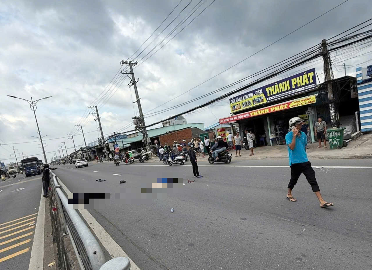 Tai nạn giao thông ở Đồng Tháp khiến 2 người tử vong tại chỗ thương tâm - Ảnh 2. Tai nạn giao thông ở Đồng Tháp khiến 2 người tử vong tại chỗ thương tâm - Ảnh 2.