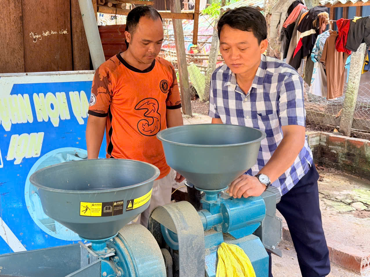 Thoát nghèo nhờ sinh kế dưới tán rừng Trường Sơn - Ảnh 4.