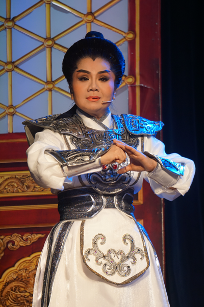 Bầu chọn Hạng mục Nữ diễn viên sân khấu: 5 bông hoa tỏa sáng - Ảnh 4. Bầu chọn Hạng mục Nữ diễn viên sân khấu: 5 bông hoa tỏa sáng - Ảnh 4.