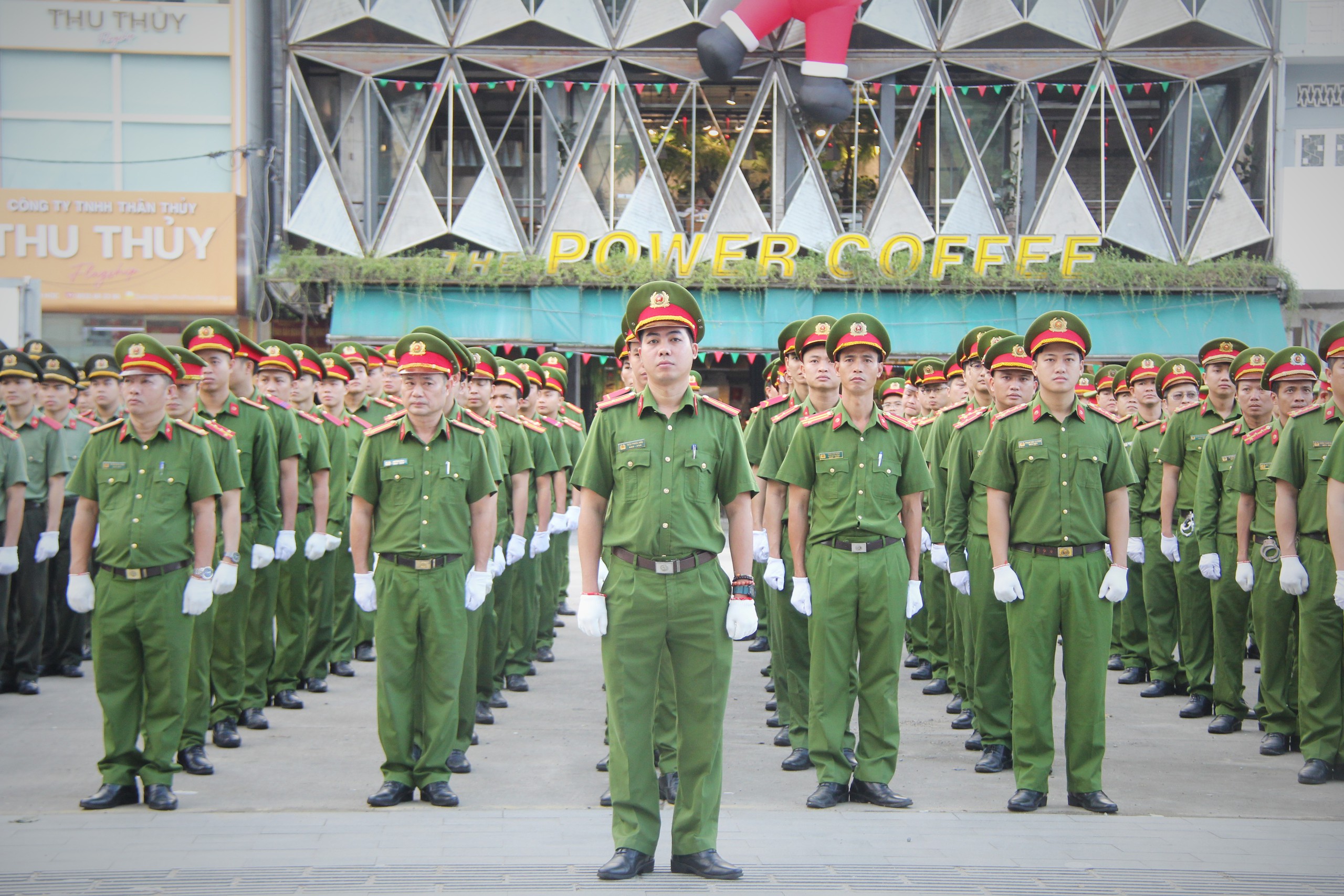 Công an Đà Nẵng ra quân cao điểm bảo đảm an ninh trật tự trước các sự kiện trọng điểm - Ảnh 8. Công an Đà Nẵng ra quân cao điểm bảo đảm an ninh trật tự trước các sự kiện trọng điểm - Ảnh 8.