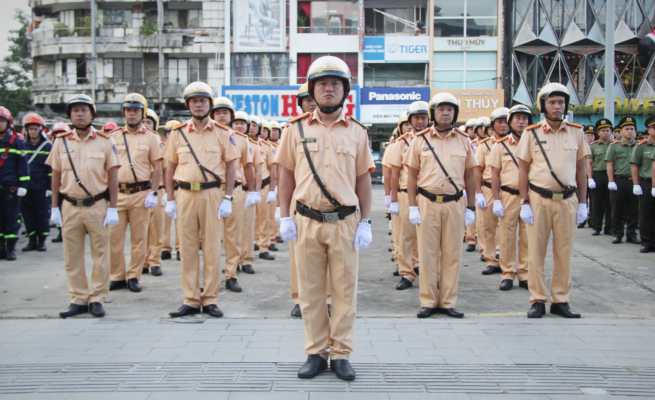 Công an Đà Nẵng ra quân cao điểm bảo đảm an ninh trật tự trước các sự kiện trọng điểm - Ảnh 12. Công an Đà Nẵng ra quân cao điểm bảo đảm an ninh trật tự trước các sự kiện trọng điểm - Ảnh 12.
