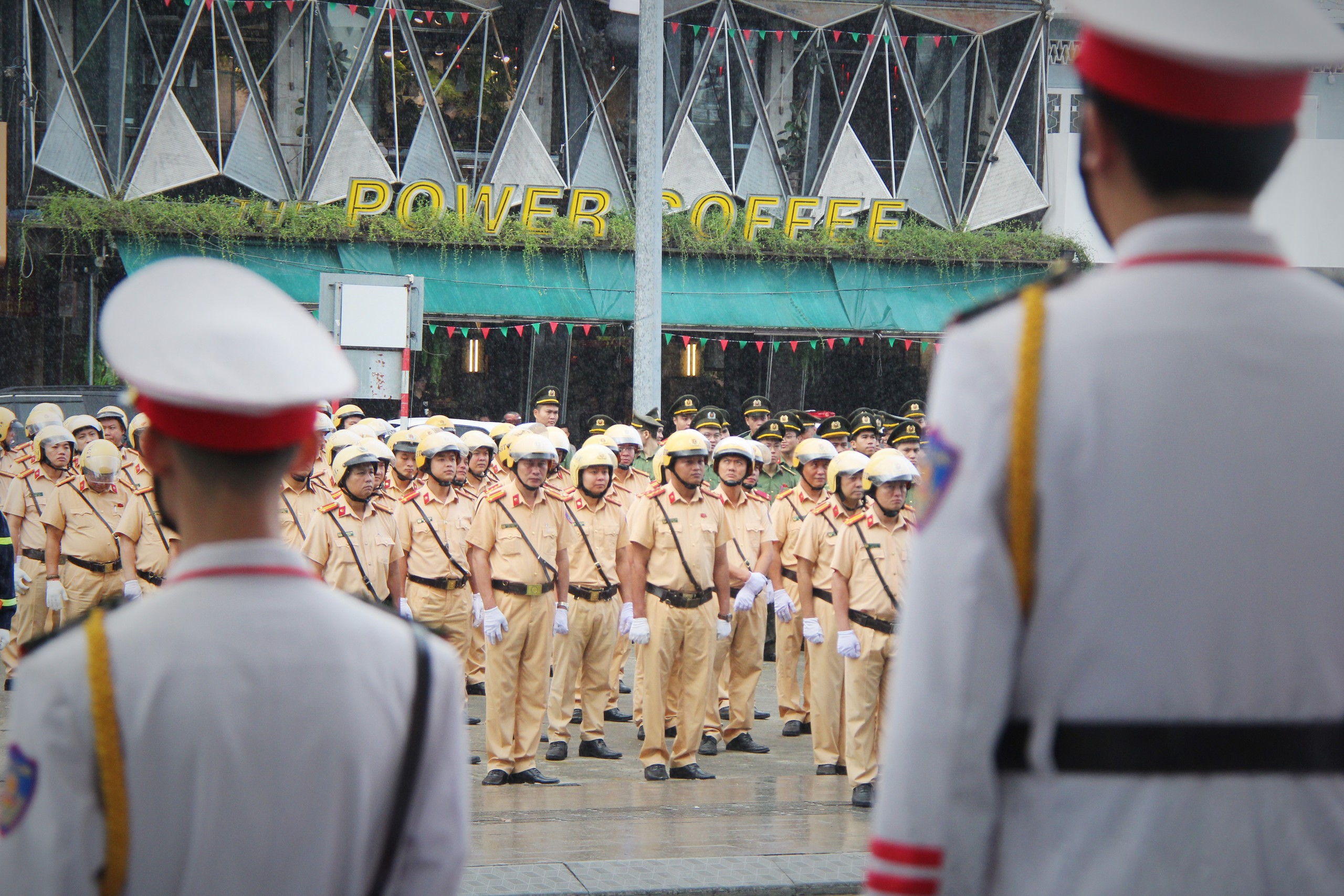 Công an Đà Nẵng ra quân cao điểm bảo đảm an ninh trật tự trước các sự kiện trọng điểm - Ảnh 9. Công an Đà Nẵng ra quân cao điểm bảo đảm an ninh trật tự trước các sự kiện trọng điểm - Ảnh 9.