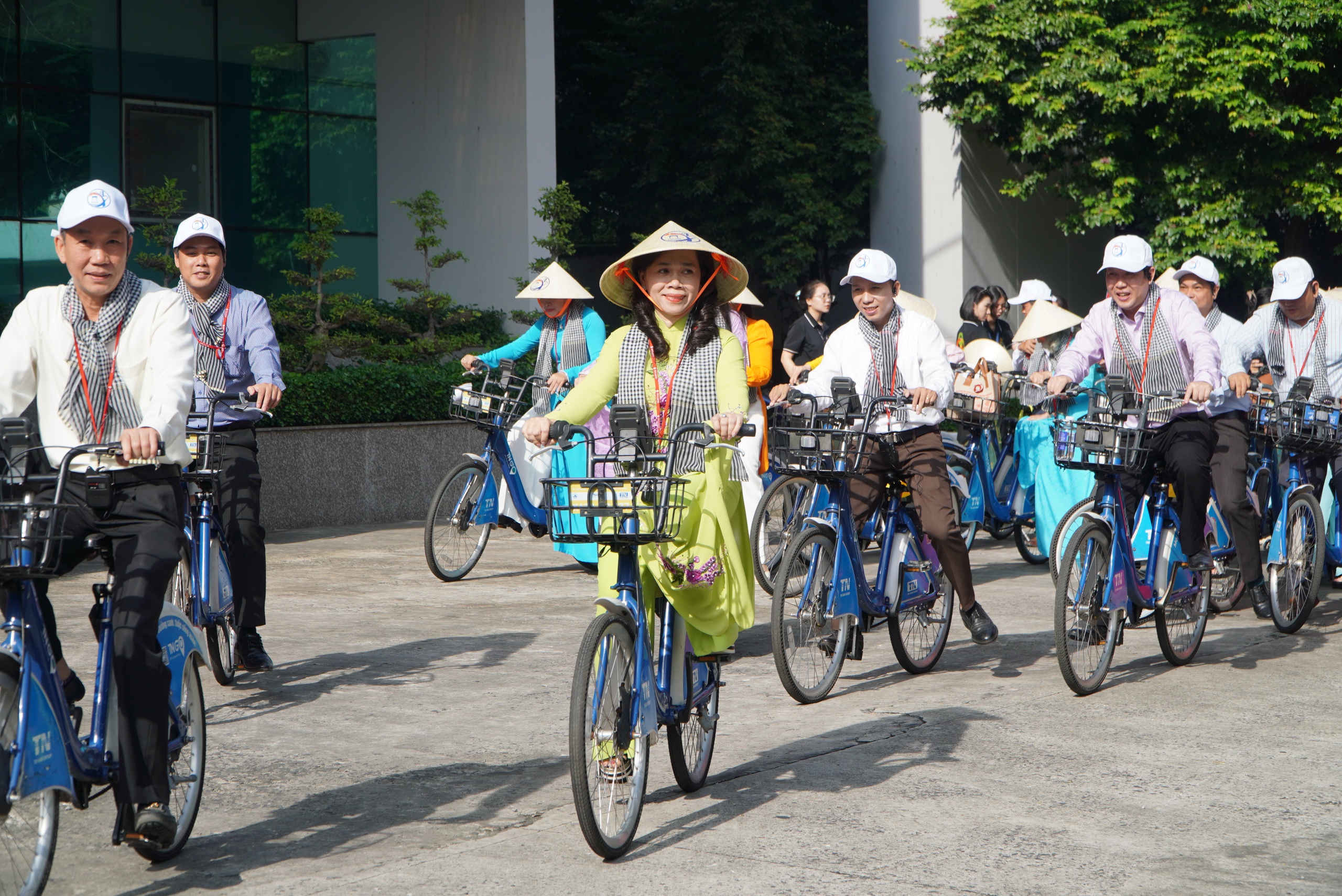 - Ảnh 3. - Ảnh 3.