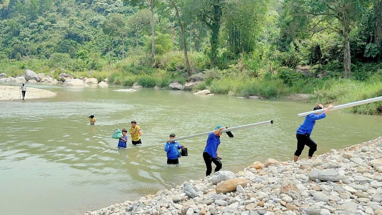 Cuộc thi viết lòng TỐT QUANH TA: Sứ giả yêu thương của Phan Văn Đức - Ảnh 1. Cuộc thi viết lòng TỐT QUANH TA: Sứ giả yêu thương của Phan Văn Đức - Ảnh 1.