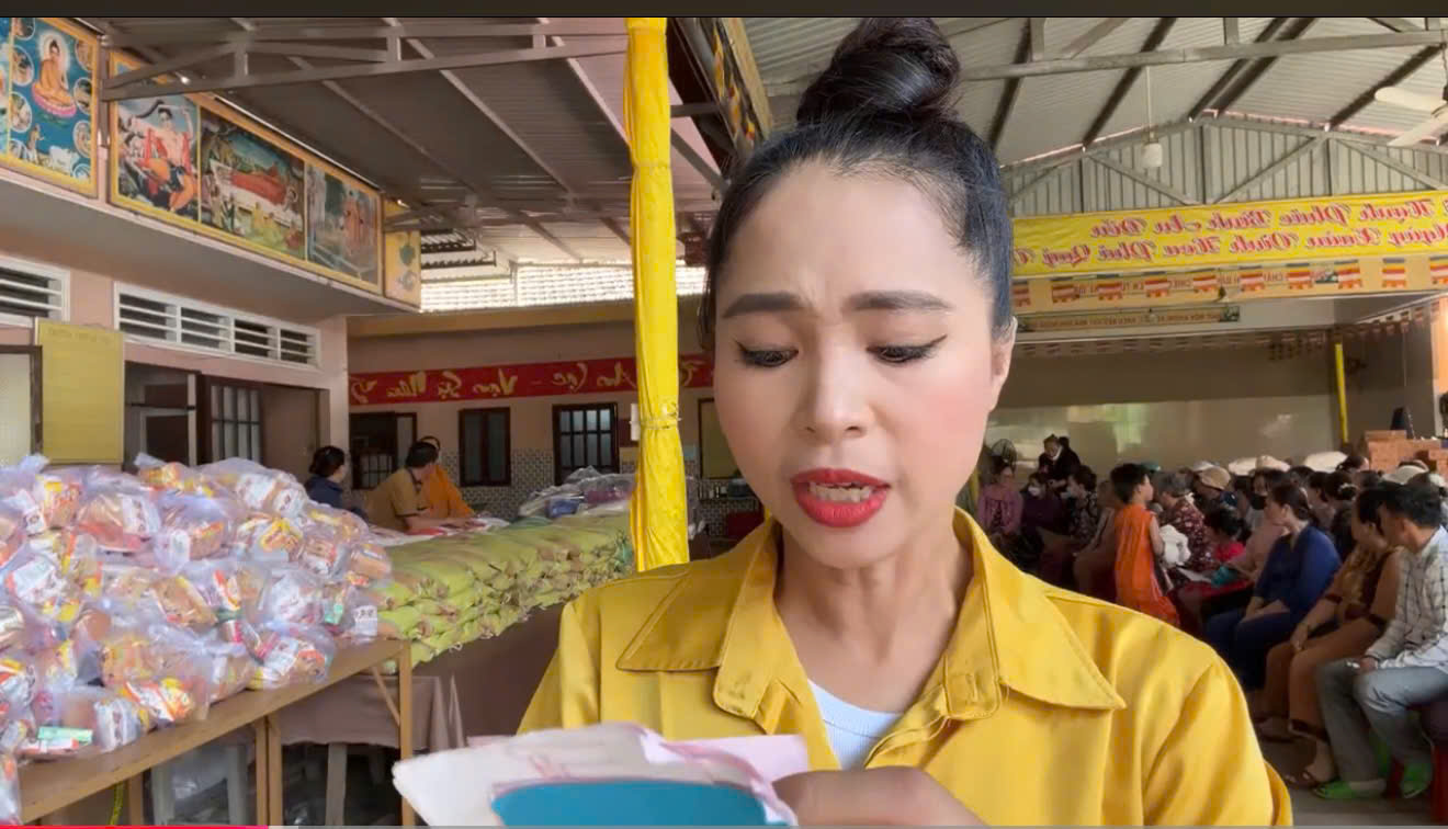 Linh Tý – Bích Trâm trao tặng quà cho bà con nông dân tỉnh Lâm Đồng - Ảnh 4.