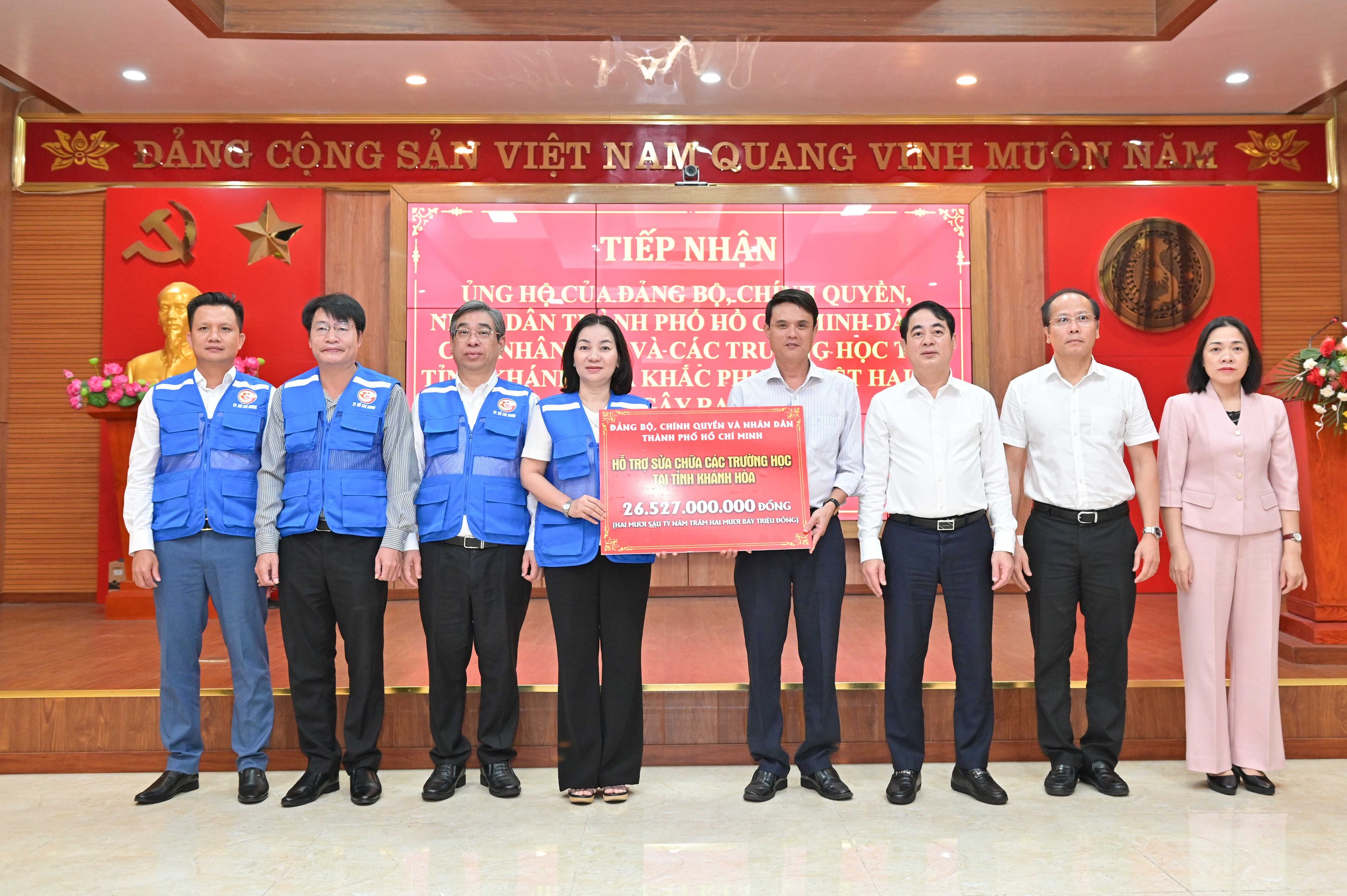 TP Hồ Chí Minh tiếp tục hỗ trợ tỉnh Khánh Hòa hơn 57 tỉ đồng khắc phục lũ lụt - Ảnh 4.