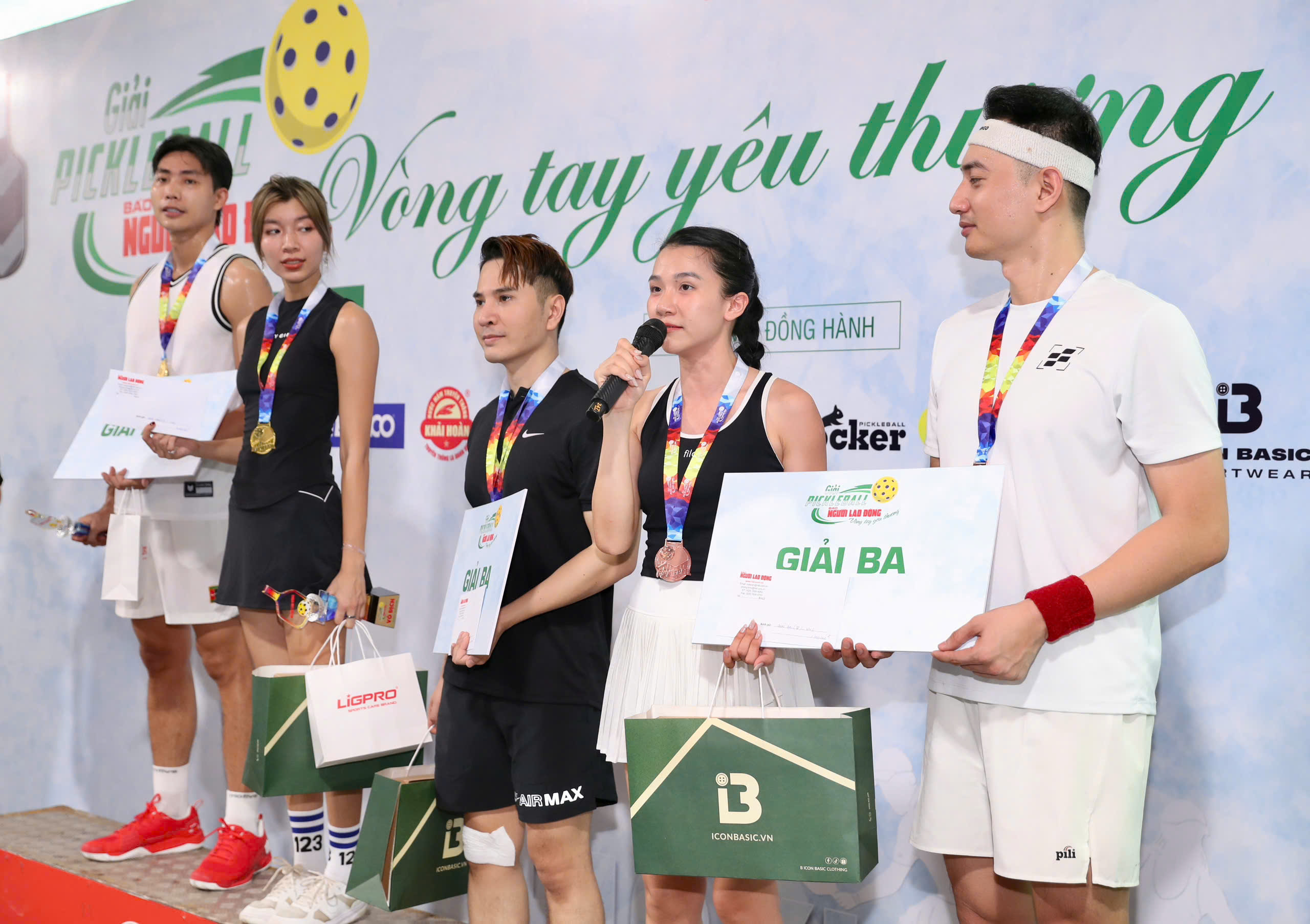 Các nghệ sĩ thiện nguyện toàn bộ số tiền thắng giải - Ảnh 2.