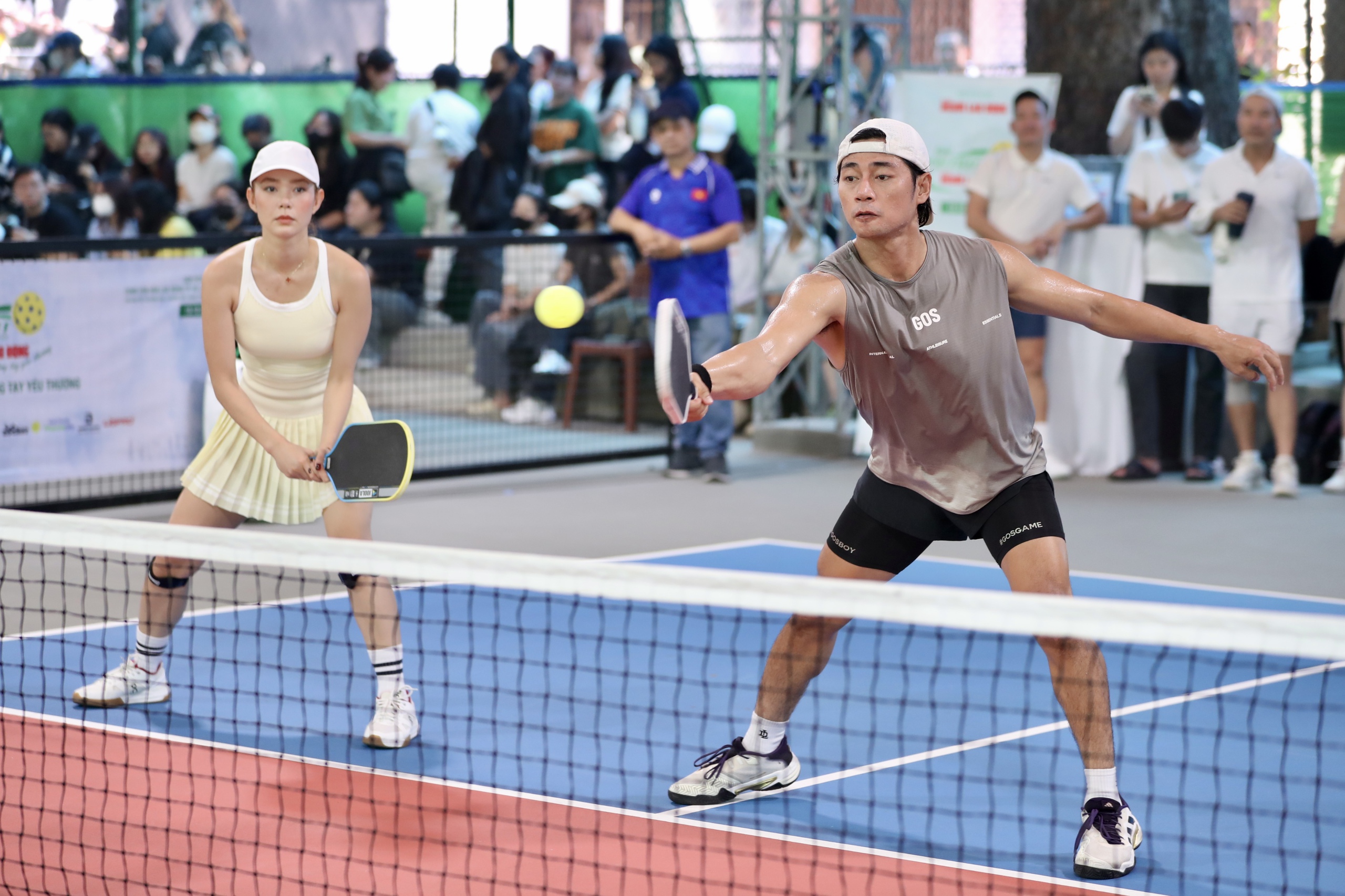 Những khoảnh khắc đẹp tại giải Pickleball "Vòng tay yêu thương" Báo Người Lao Động 2025 - Ảnh 4.